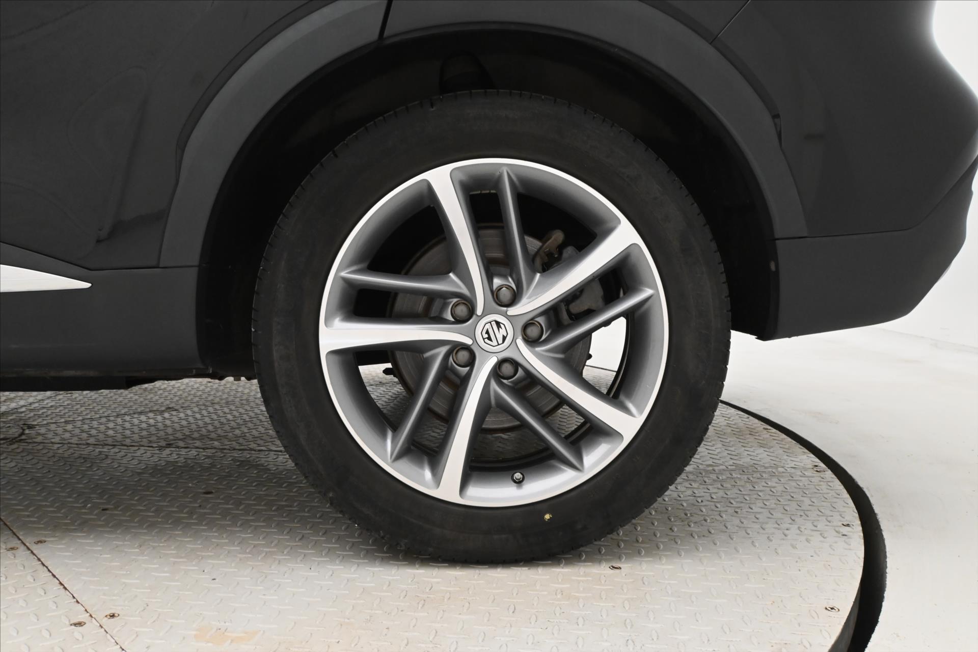 Main photo of the car Mg EHS 1.5 TGI PHEV 119kW AT Luxury Warranty up to 5 years (32)