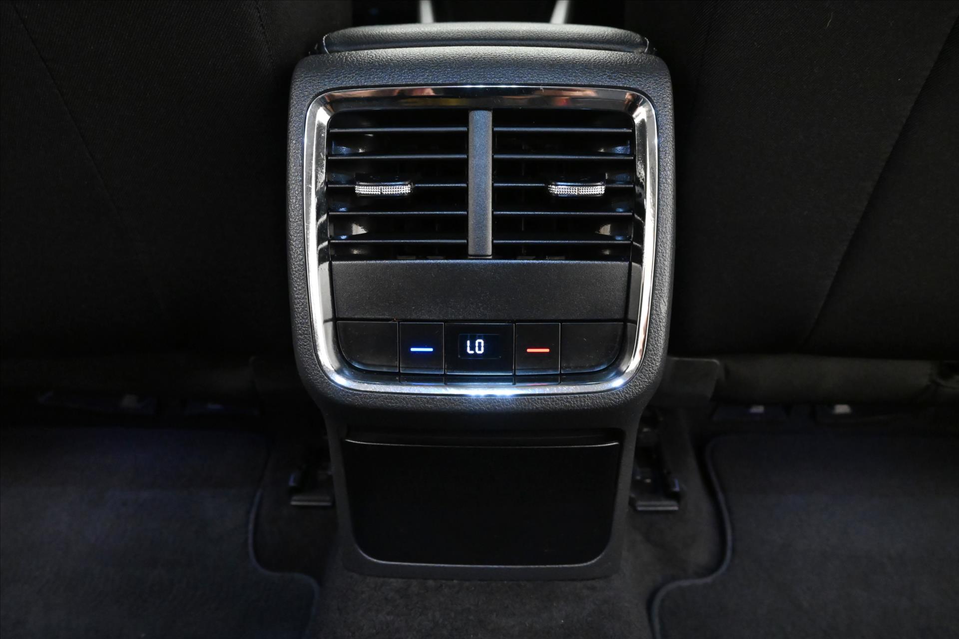 Hlavní fotografie vozu Škoda Octavia 1,4 iV TSI 110kW Style SoH 92% Záruka až 5 let (22)