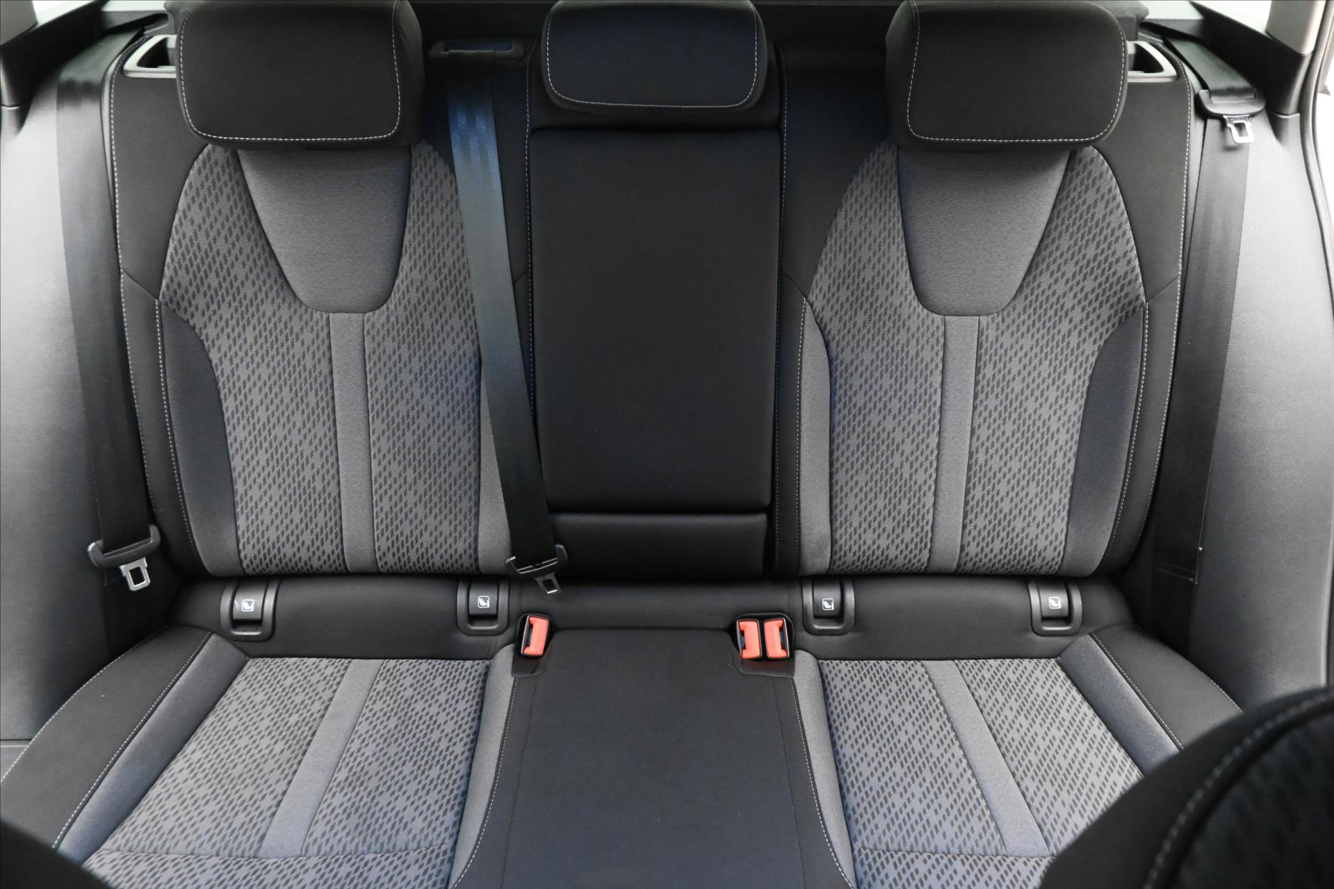 Hlavní fotografie vozu Škoda Octavia 1,4 iV TSI 110kW Style SoH 92% Záruka až 5 let (28)