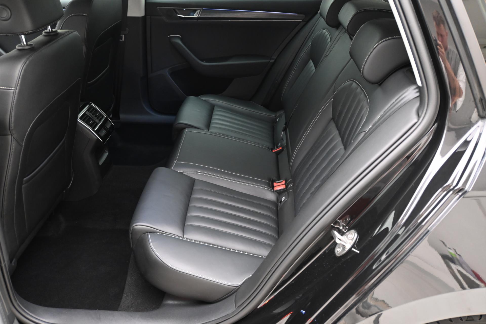 Hlavní fotografie vozu Škoda Superb 2,0 TDI 110 kW DSG Style Záruka až 5 let (14)