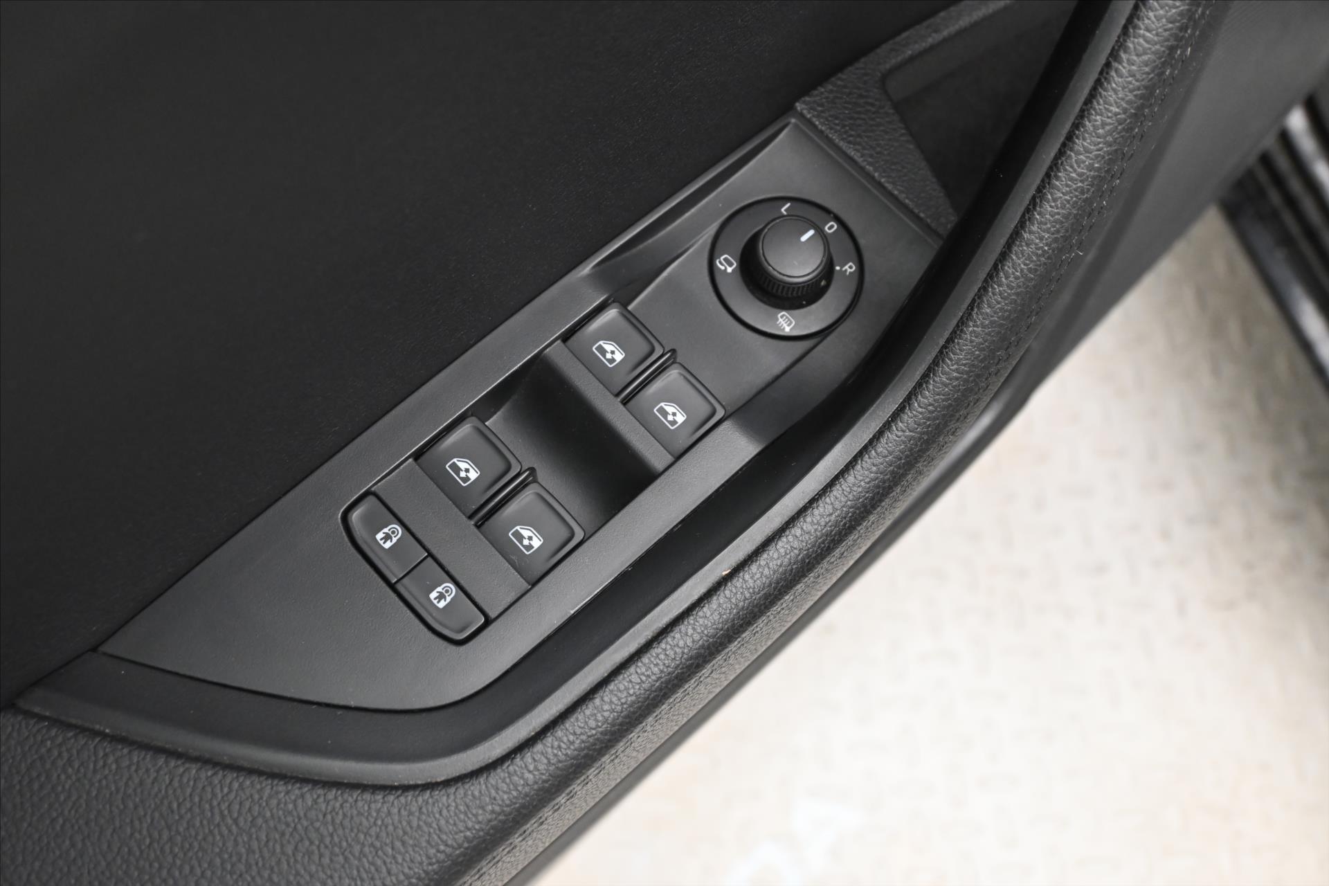 Hlavní fotografie vozu Škoda Superb 2,0 TDI 110 kW DSG Style Záruka až 5 let (26)