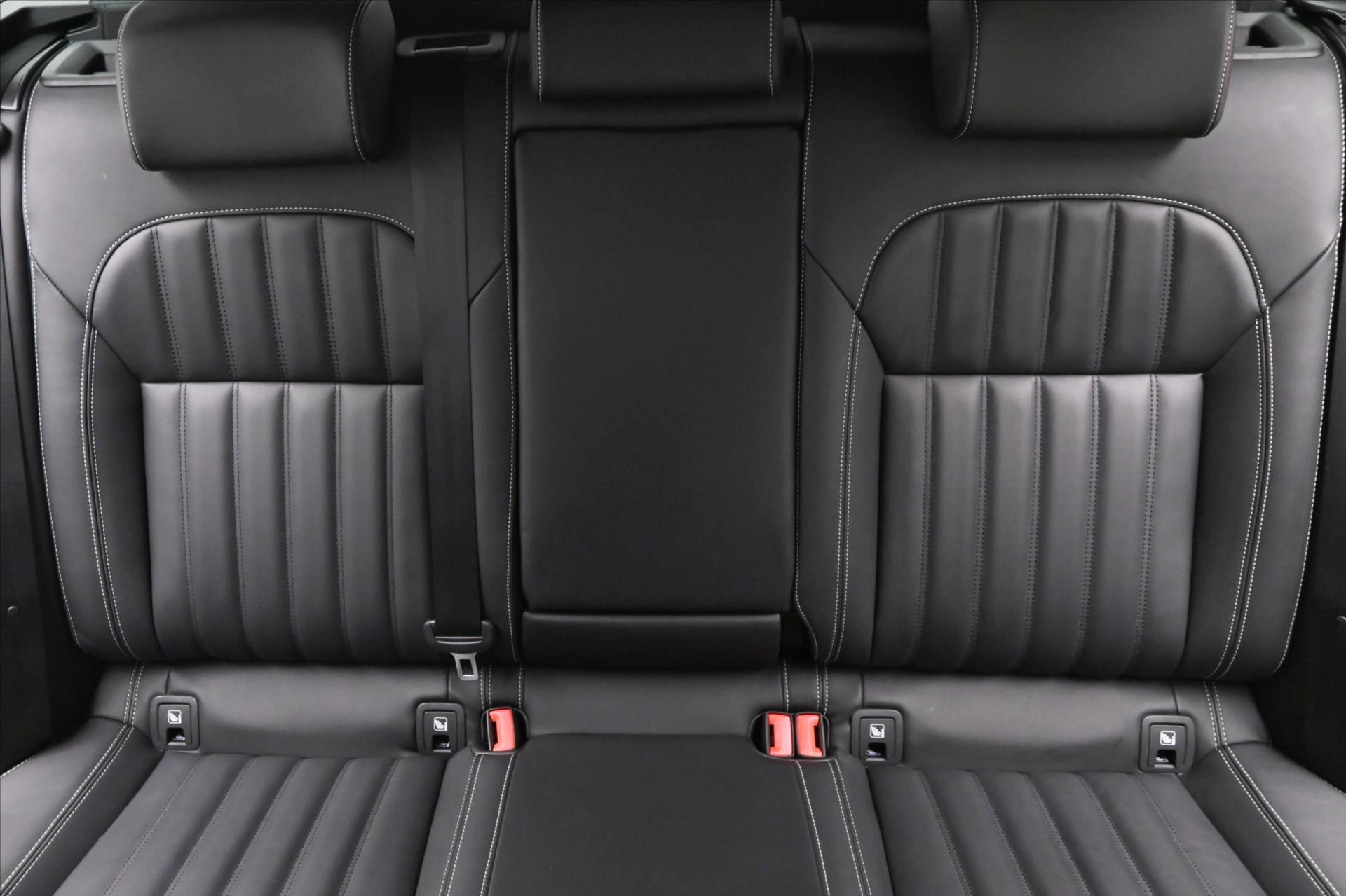 Hlavní fotografie vozu Škoda Superb 2,0 TDI 110 kW DSG Style Záruka až 5 let (29)