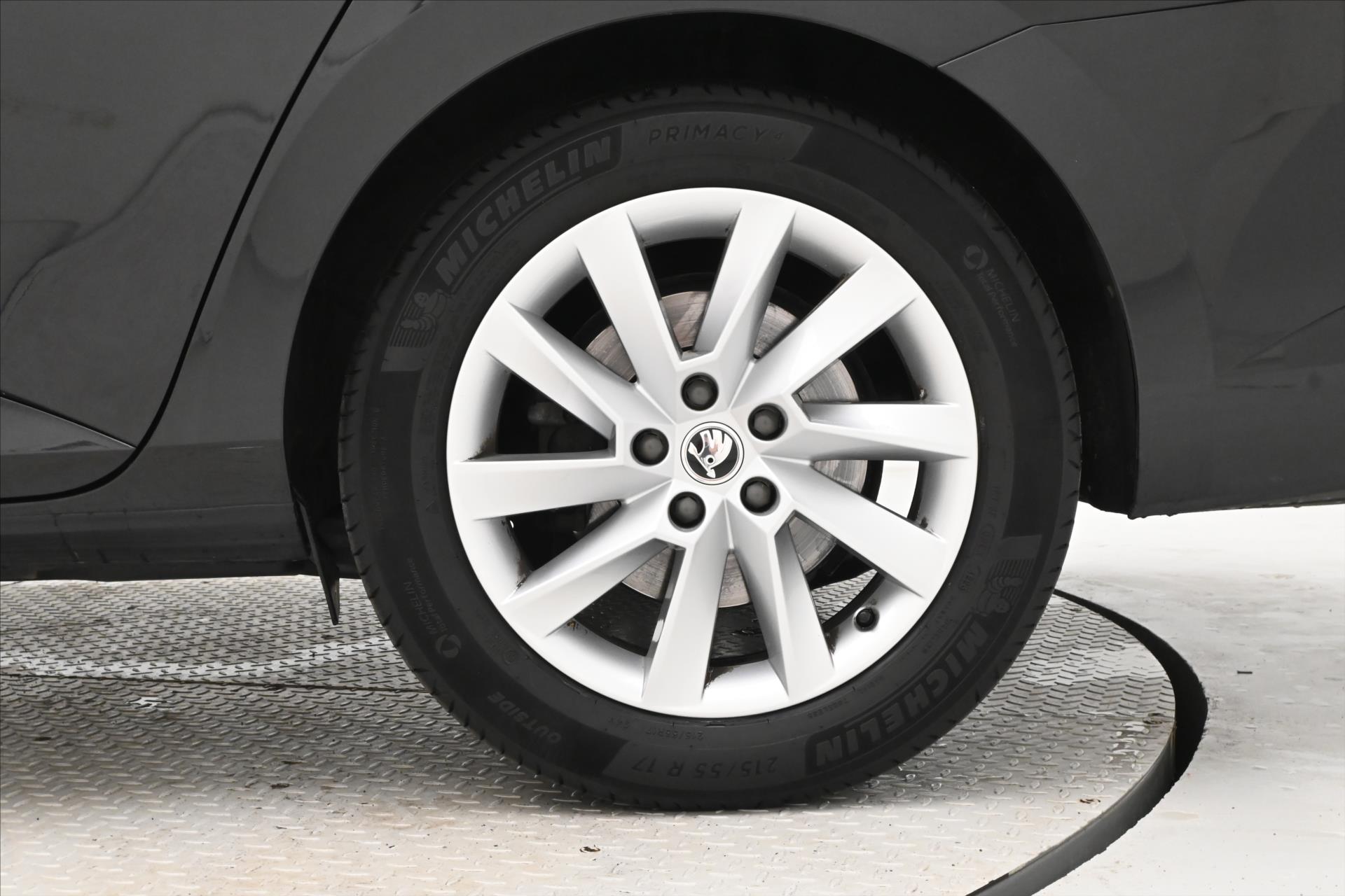 Hlavní fotografie vozu Škoda Superb 2,0 TDI 110 kW DSG Style Záruka až 5 let (32)