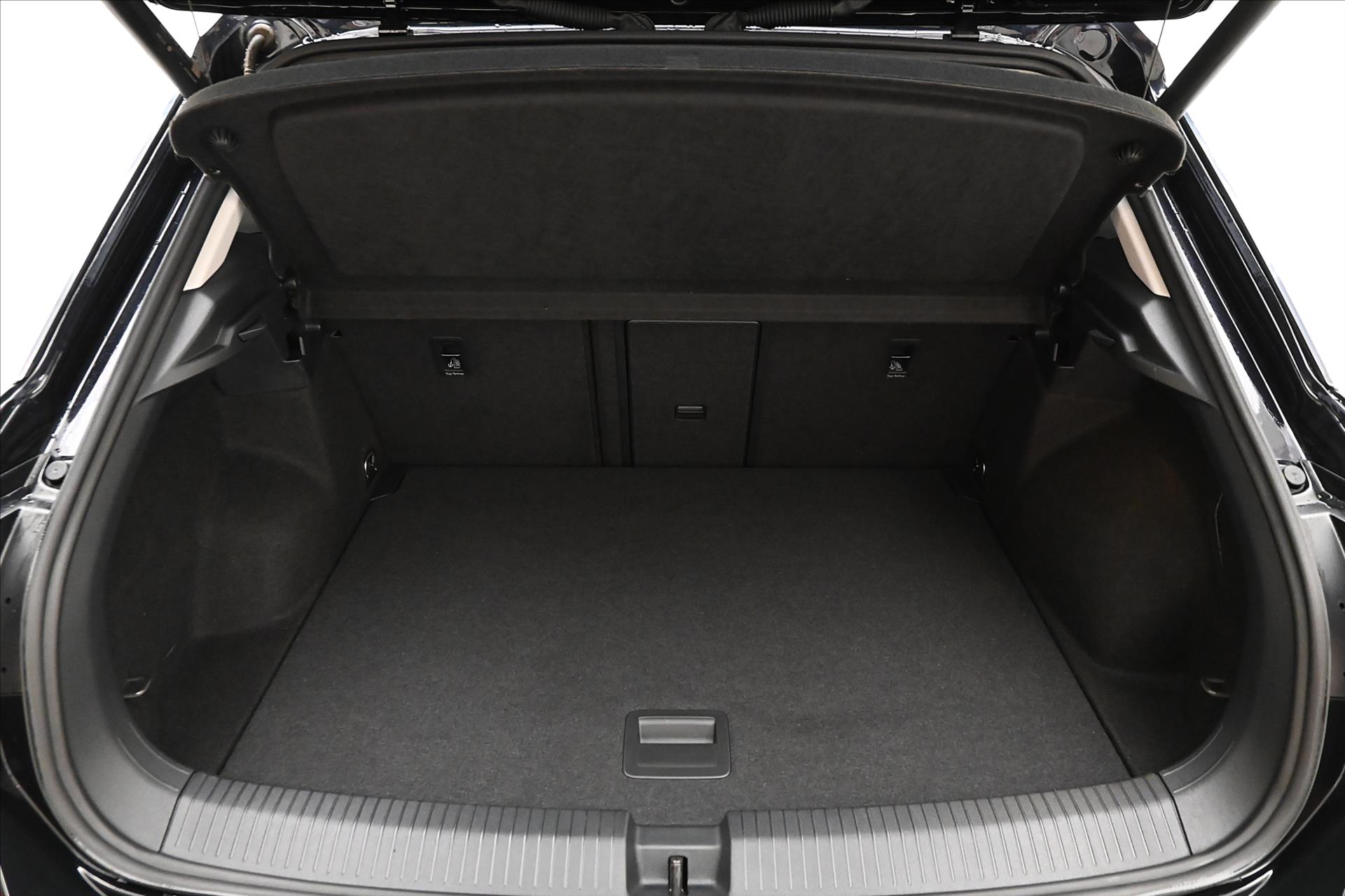 Hlavní fotografie vozu Volkswagen T-Roc 2,0 TDI 110kW DSG Style Plus Záruka až 5 let (11)