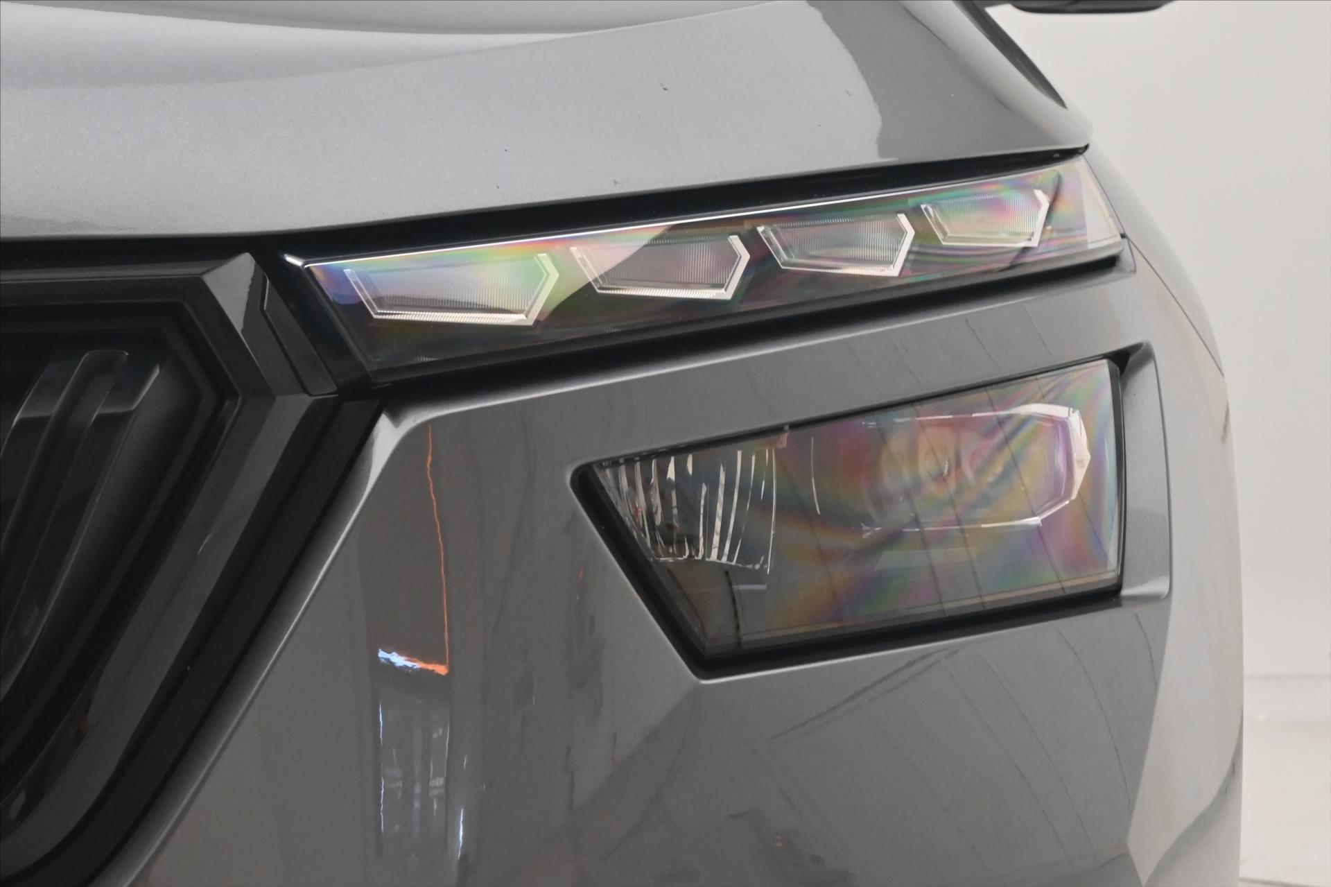 Hlavní fotografie vozu Škoda Kamiq 1,0 TSI 81 kW MONTE CARLO Záruka až 5 let (28)