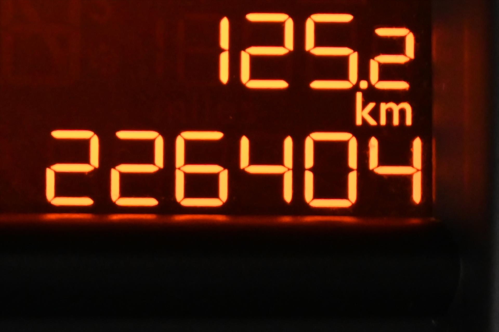 Main photo of the car Peugeot 308 1.6 SW HDI 82 kW Panorama (17)