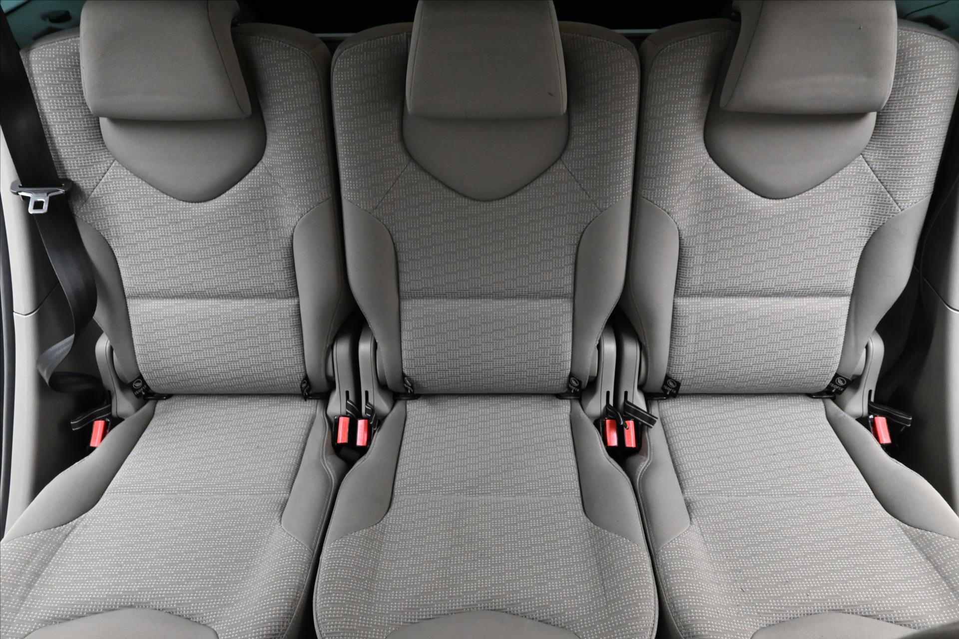Main photo of the car Peugeot 308 1.6 SW HDI 82 kW Panorama (25)