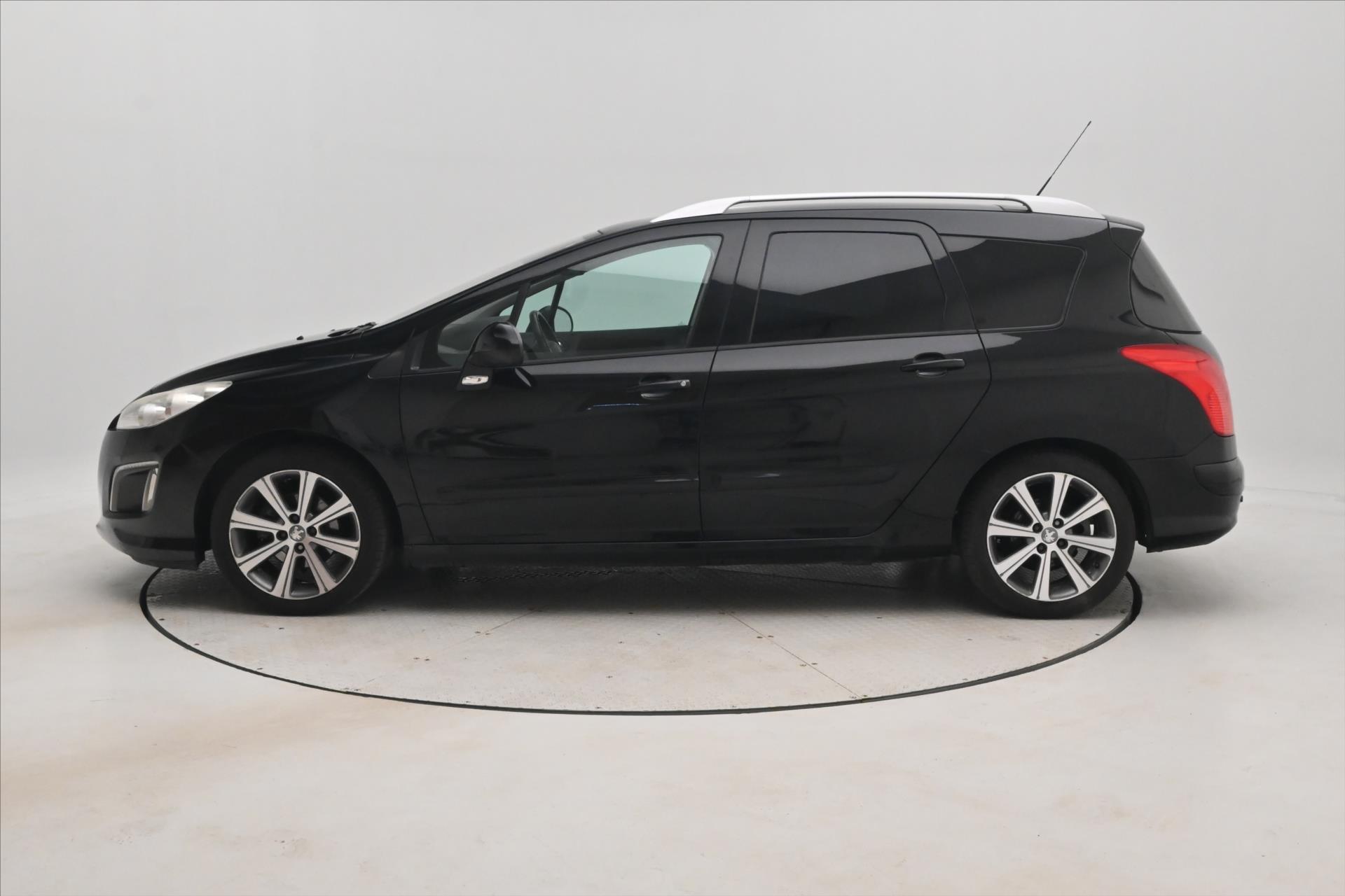 Main photo of the car Peugeot 308 1.6 SW HDI 82 kW Panorama (8)