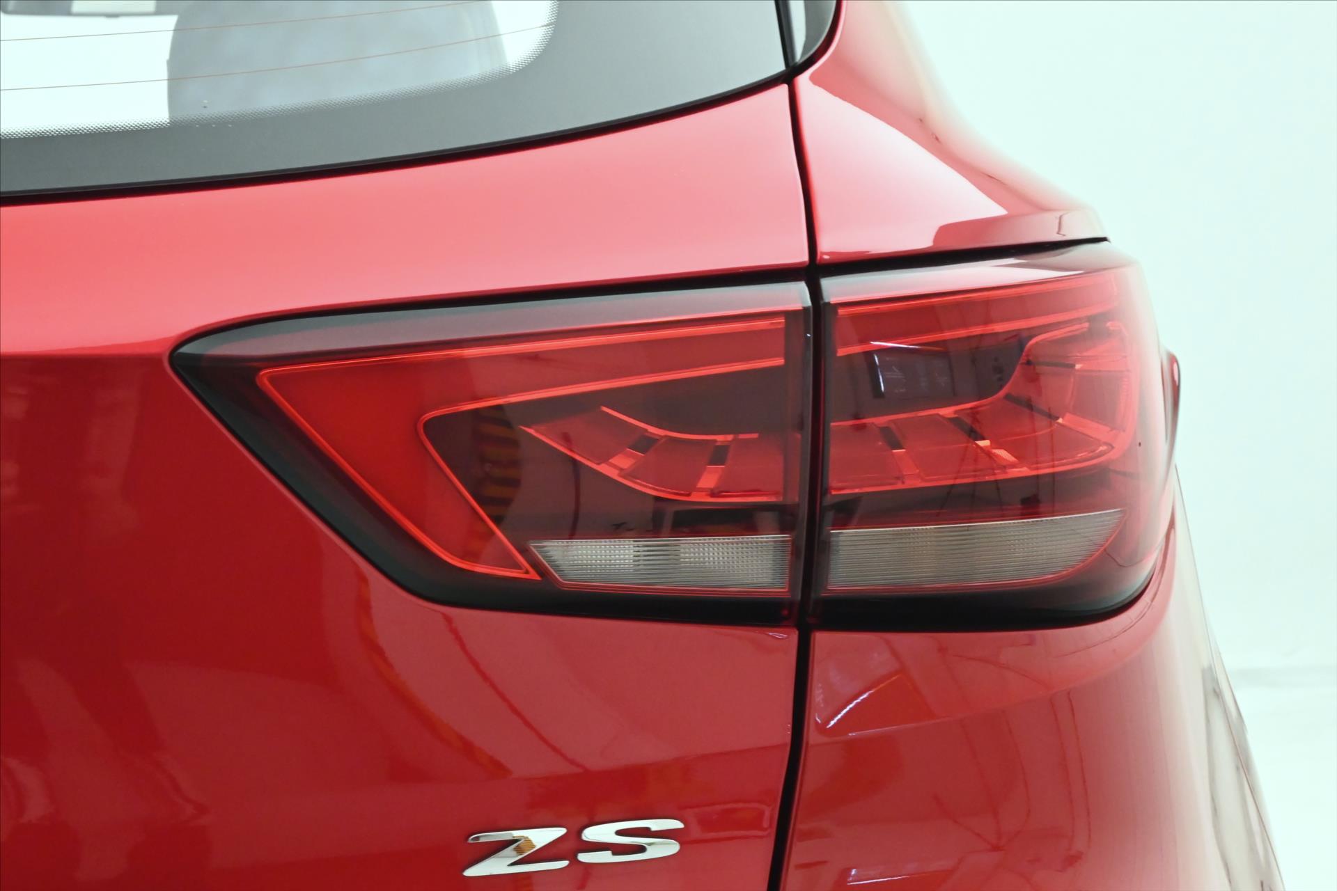 Hlavní fotografie vozu MG ZS 1,0 TGI 82 kW Elegance Záruka až 5 let (29)