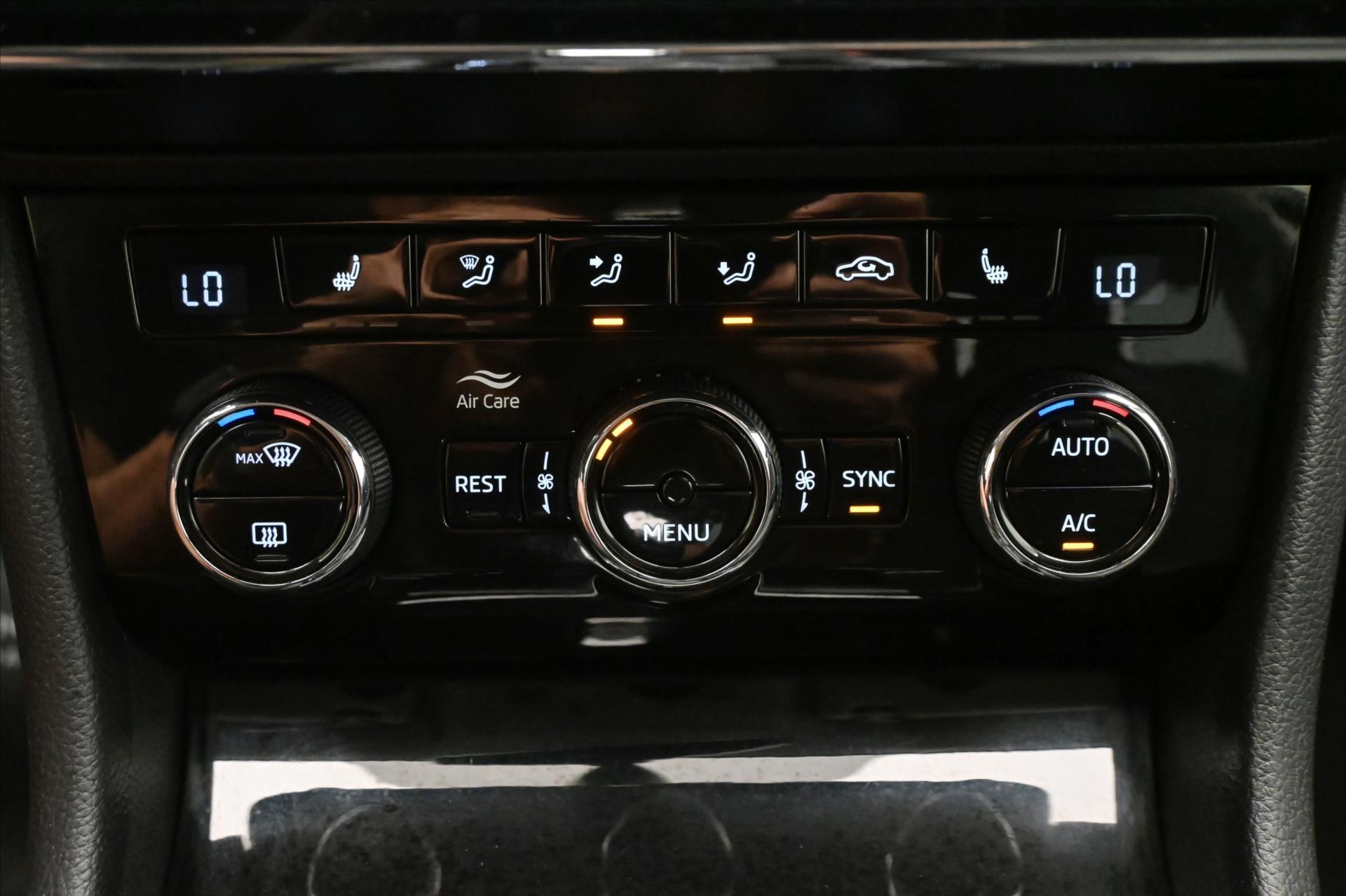 Hlavní fotografie vozu Škoda Superb 2,0 TDI 110 kW DSG Ambition Záruka až 5 let (20)