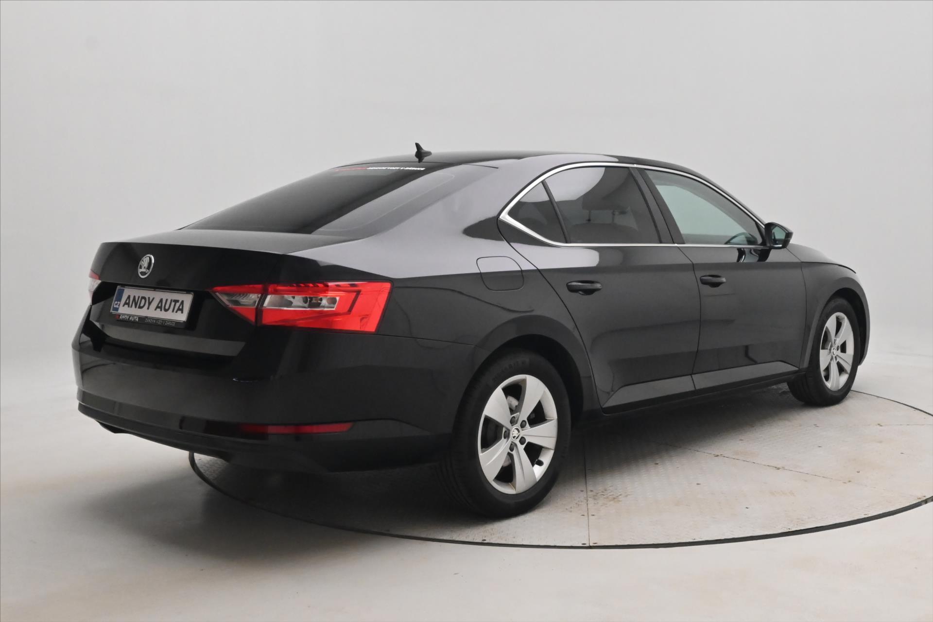 Hlavní fotografie vozu Škoda Superb 2,0 TDI 110 kW DSG Ambition Záruka až 5 let (5)