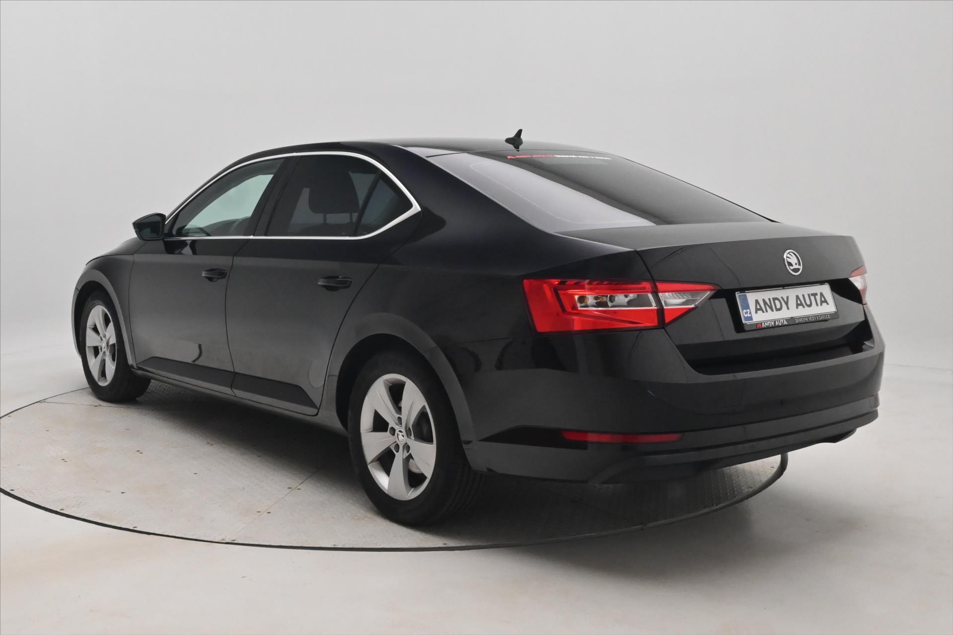 Hlavní fotografie vozu Škoda Superb 2,0 TDI 110 kW DSG Ambition Záruka až 5 let (7)