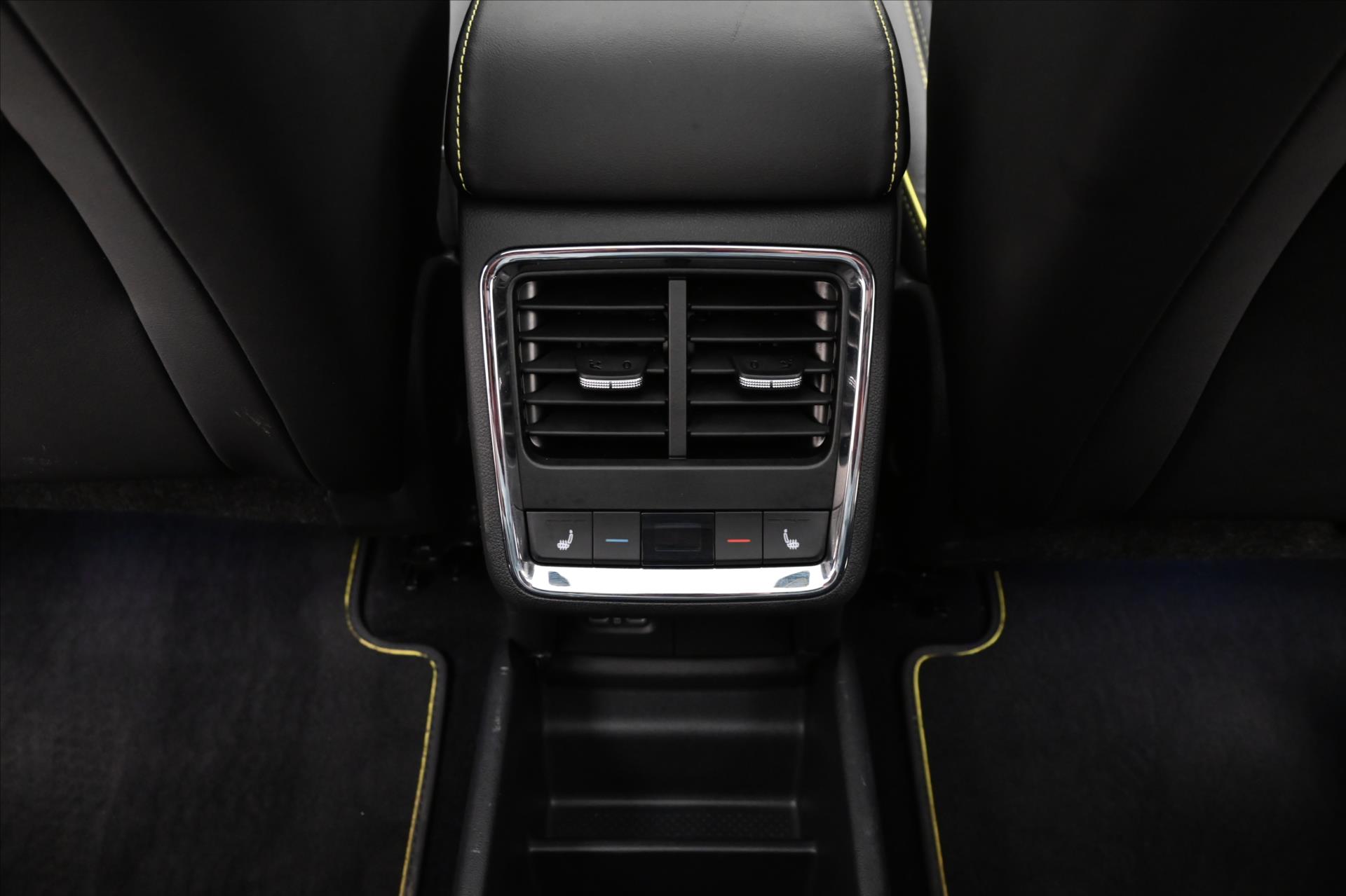 Hlavní fotografie vozu Škoda Enyaq 0,0 RS 220kW 4x4 SoH 85% Záruka až 3 roky (21)