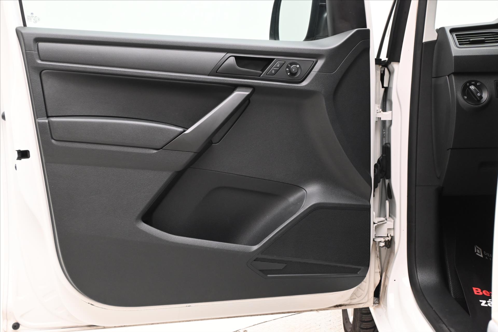 Hlavní fotografie vozu Volkswagen Caddy 2,0 TDI 75 kW MAXI (21)