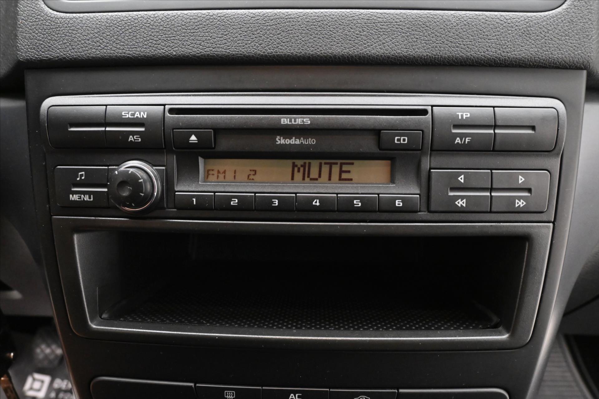 Hlavní fotografie vozu Škoda Yeti 1,2 TSI 77 kW KLIMA TAŽNÉ (19)