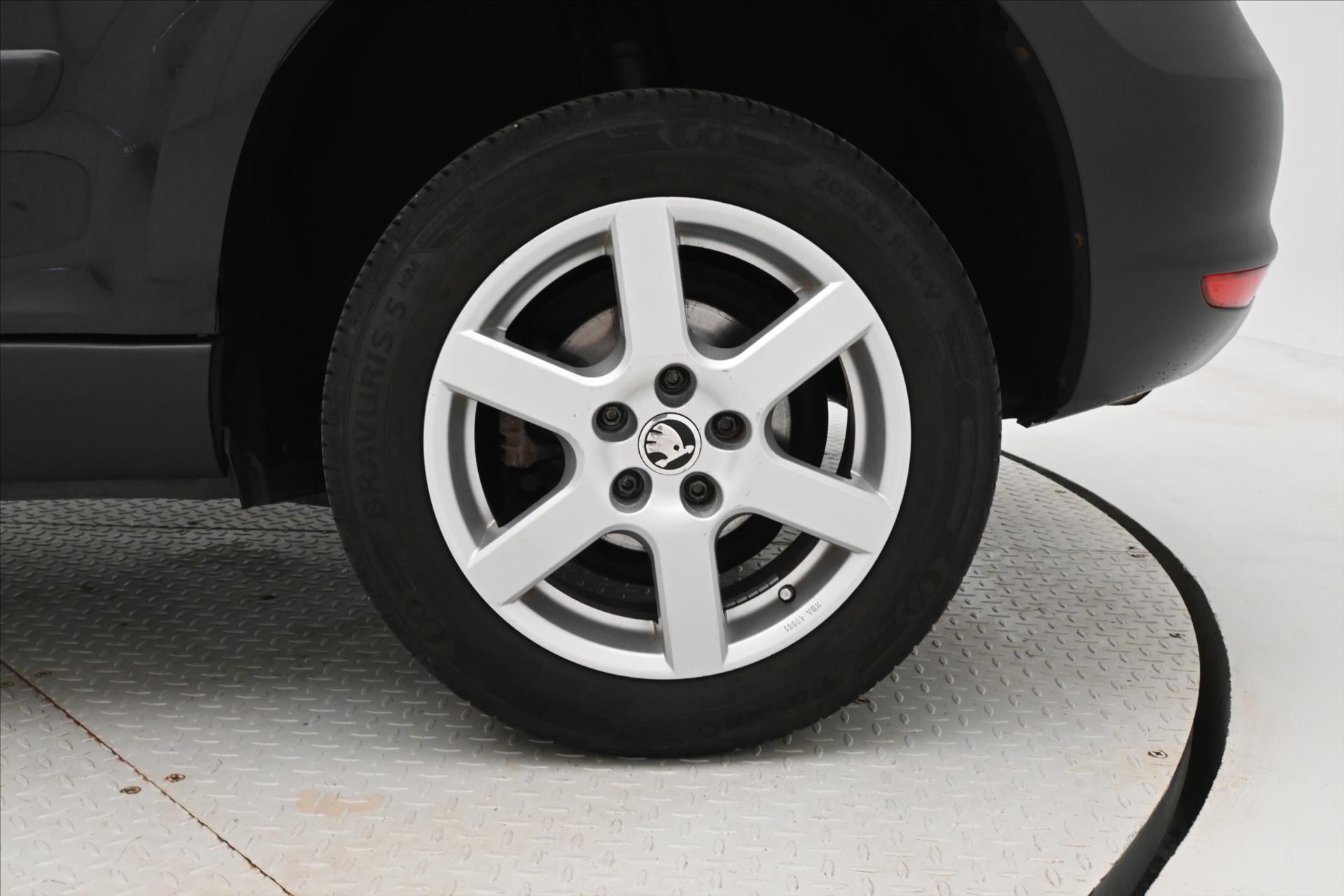 Hlavní fotografie vozu Škoda Yeti 1,2 TSI 77 kW KLIMA TAŽNÉ (26)