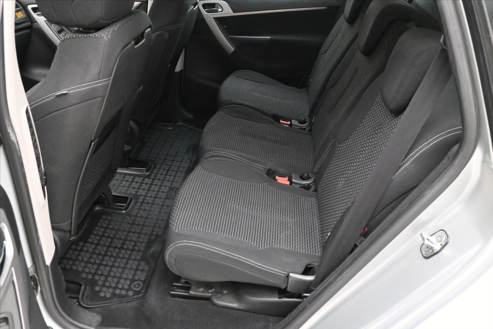 Hlavní fotografie vozu Citroën C4 Picasso 1,6 HDi 80 kW KLIMA Tažné (13)