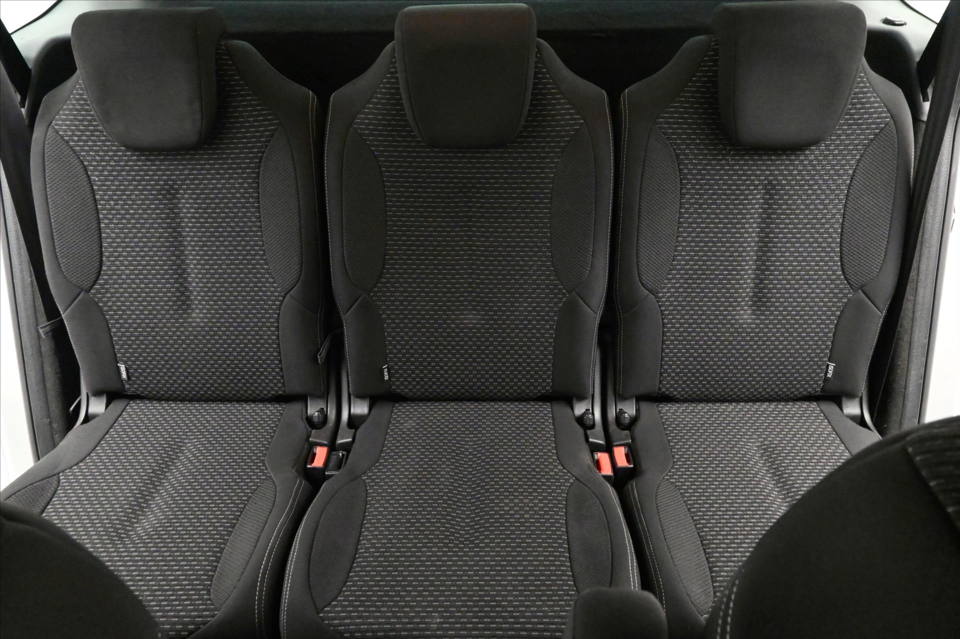Hlavní fotografie vozu Citroën C4 Picasso 1,6 HDi 80 kW KLIMA Tažné (23)