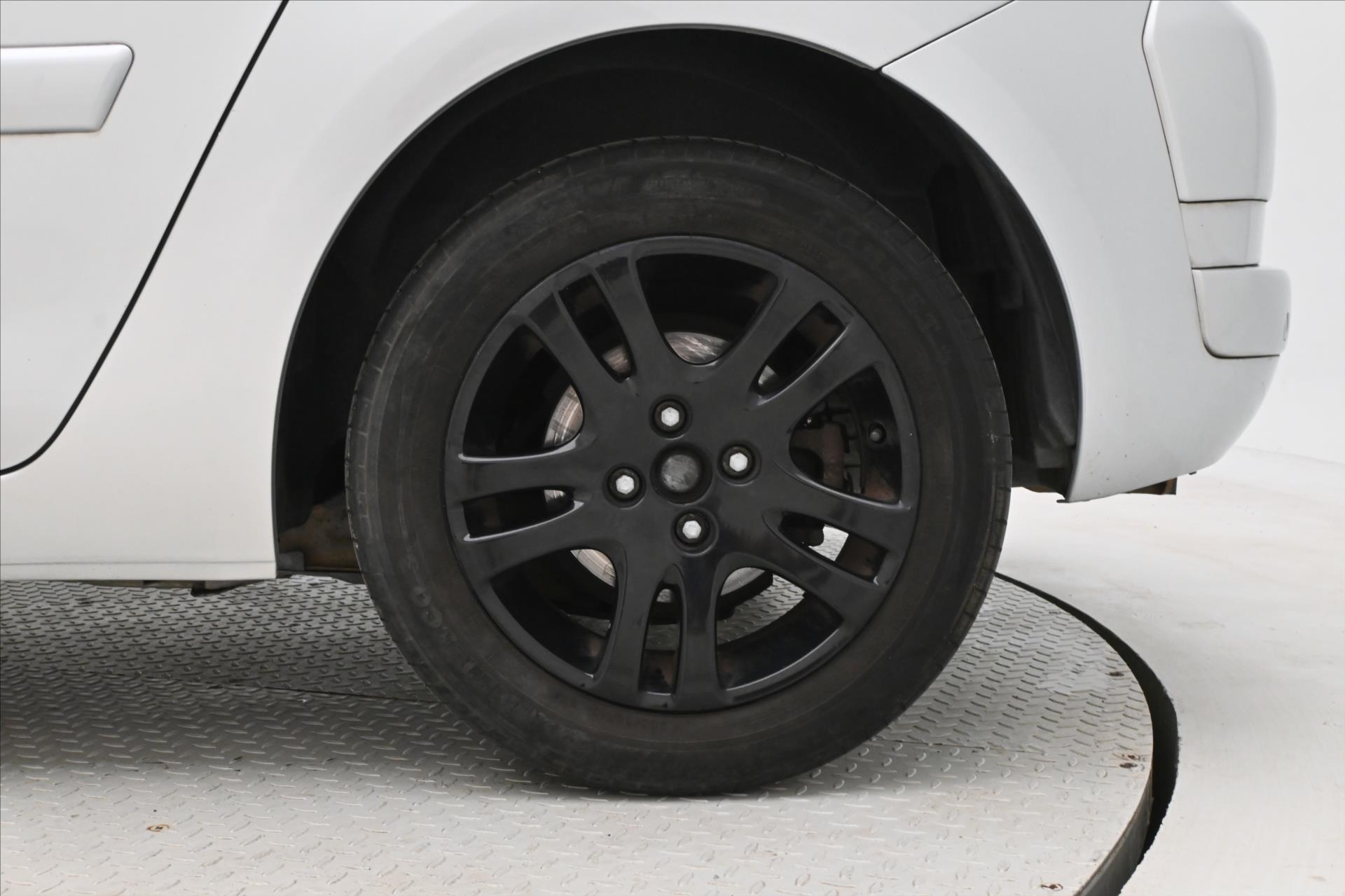Hlavní fotografie vozu Citroën C4 Picasso 1,6 HDi 80 kW KLIMA Tažné (27)