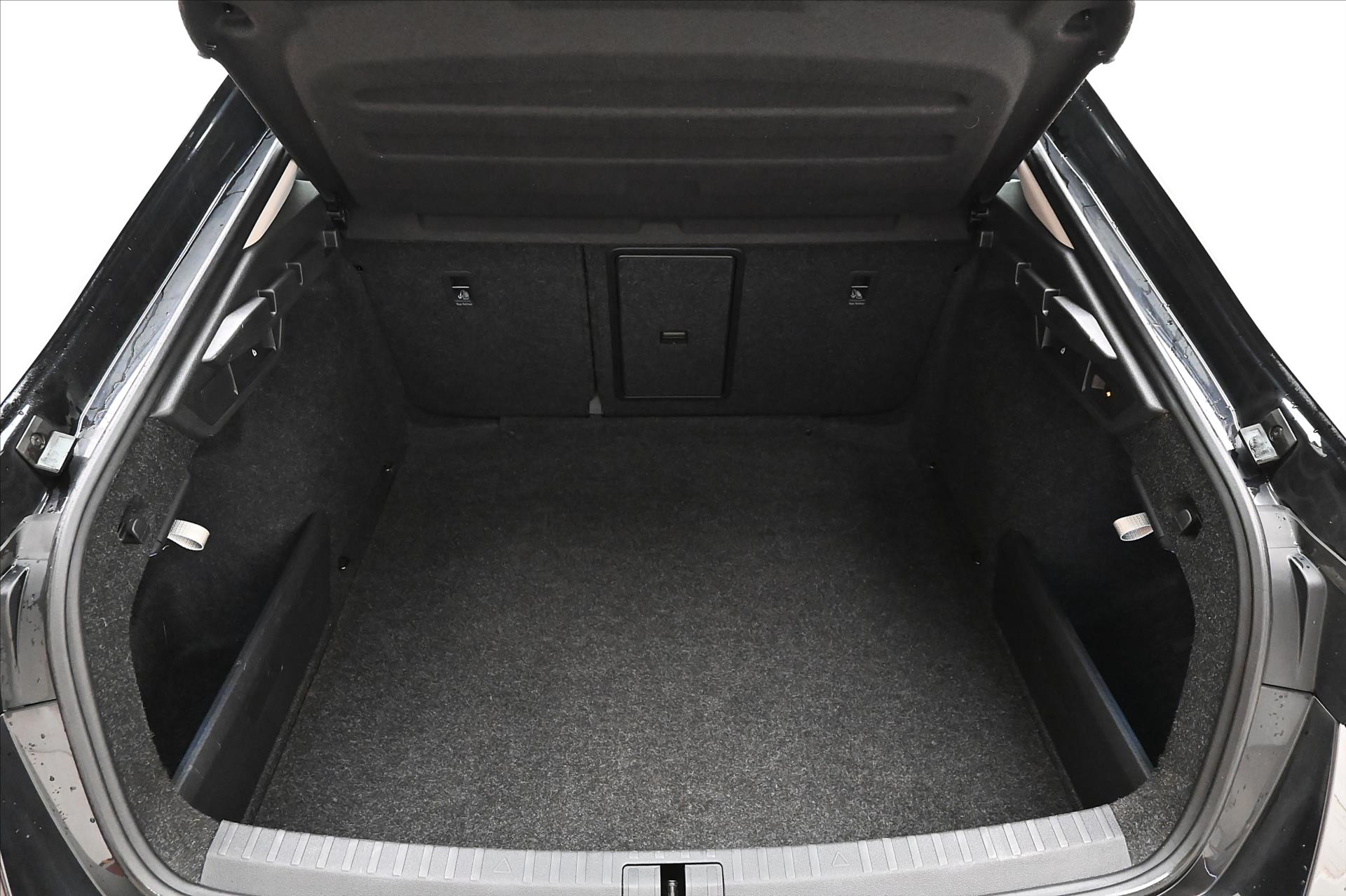 Hlavní fotografie vozu Škoda Octavia 2,0 TDI 110kW DSG Style Záruka až 5 let (11)
