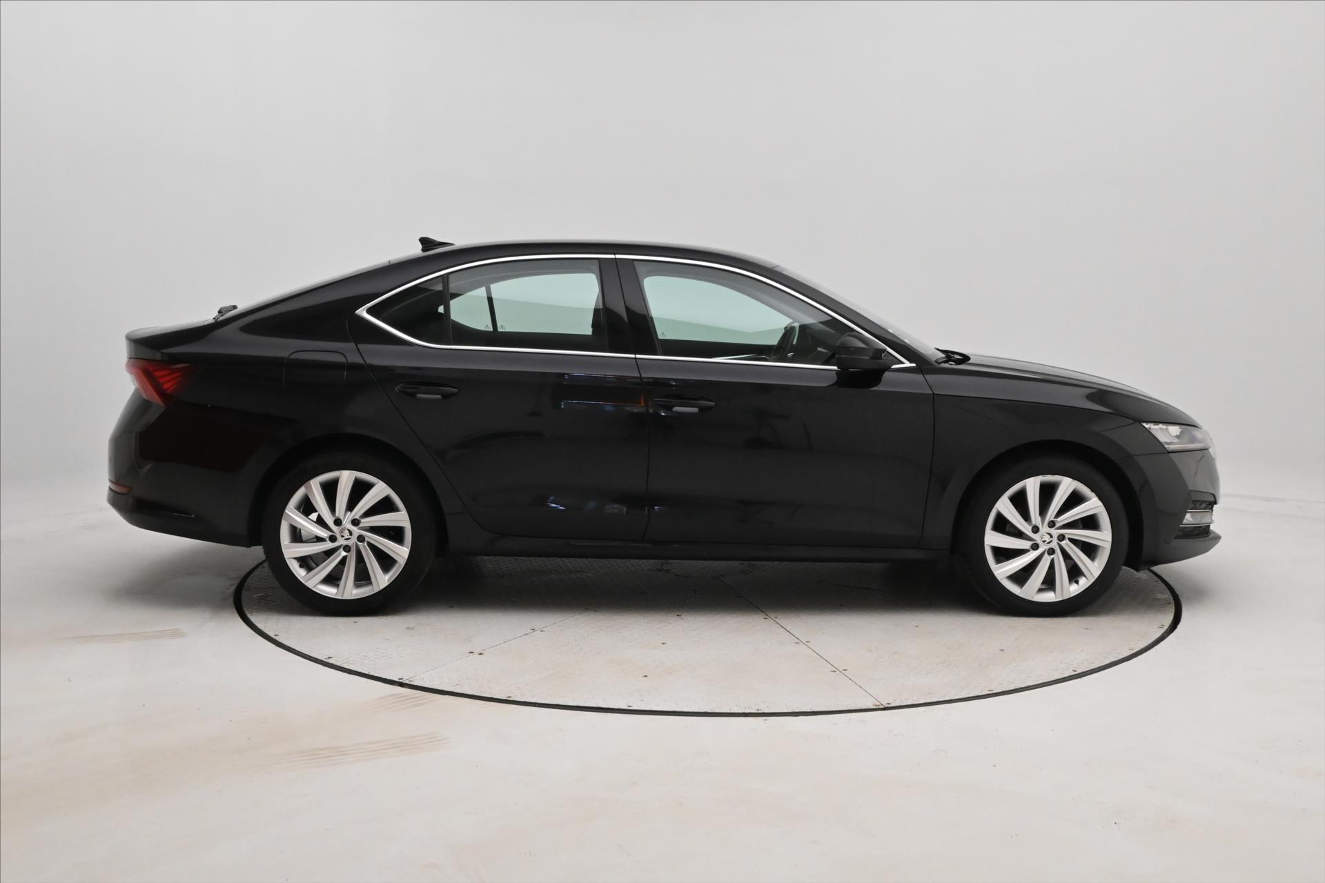 Hlavní fotografie vozu Škoda Octavia 2,0 TDI 110kW DSG Style Záruka až 5 let (5)