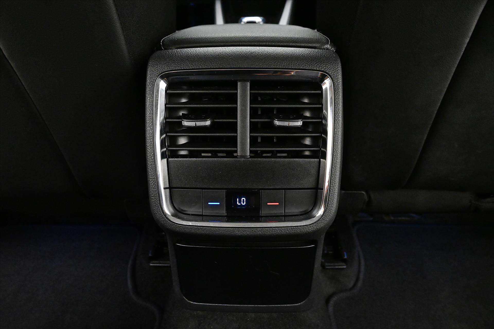 Hlavní fotografie vozu Škoda Octavia 1,5 TSI 110 kW DSG Style Záruka až 5 let (22)