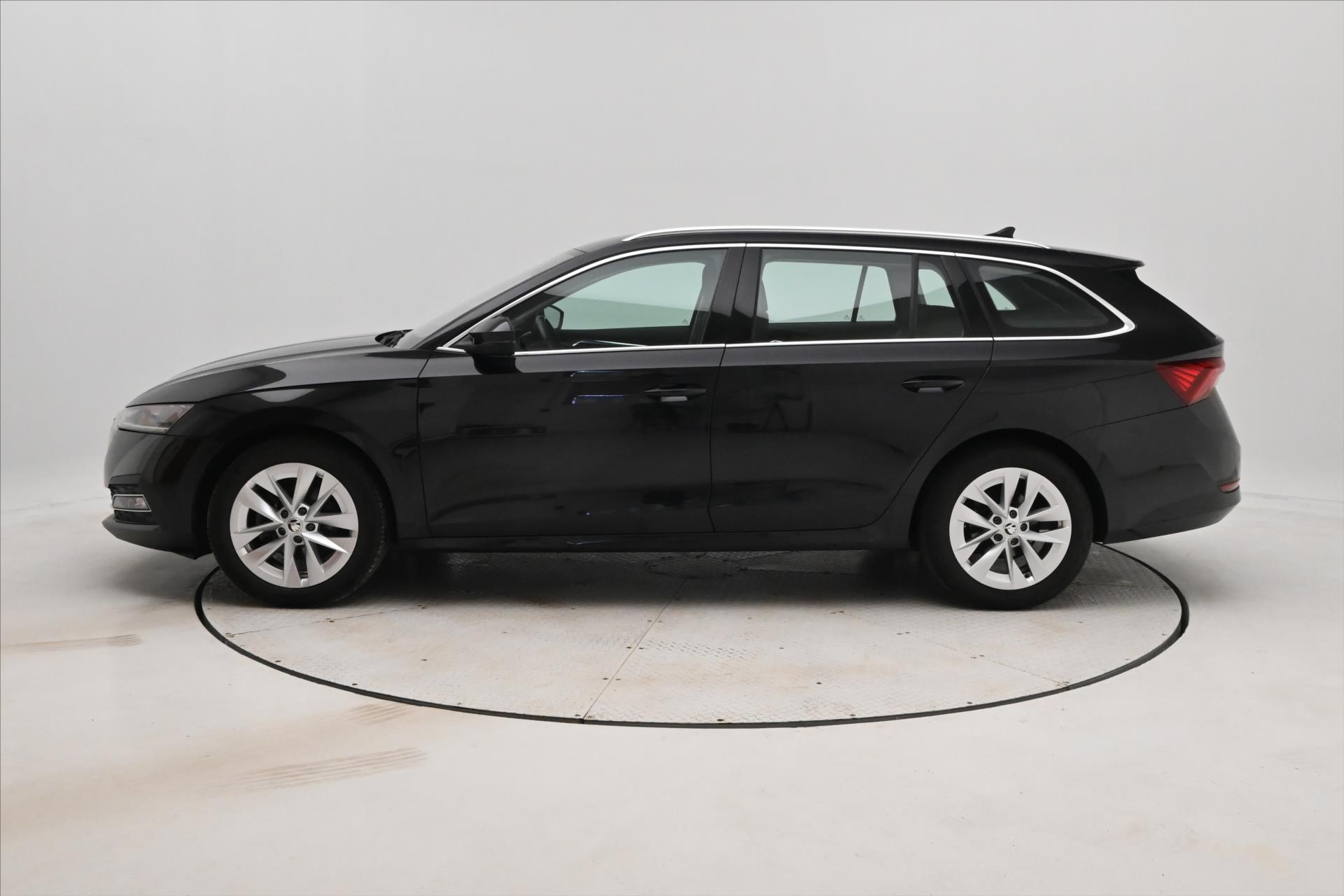 Hlavní fotografie vozu Škoda Octavia 1,5 TSI 110 kW DSG Style Záruka až 5 let (8)