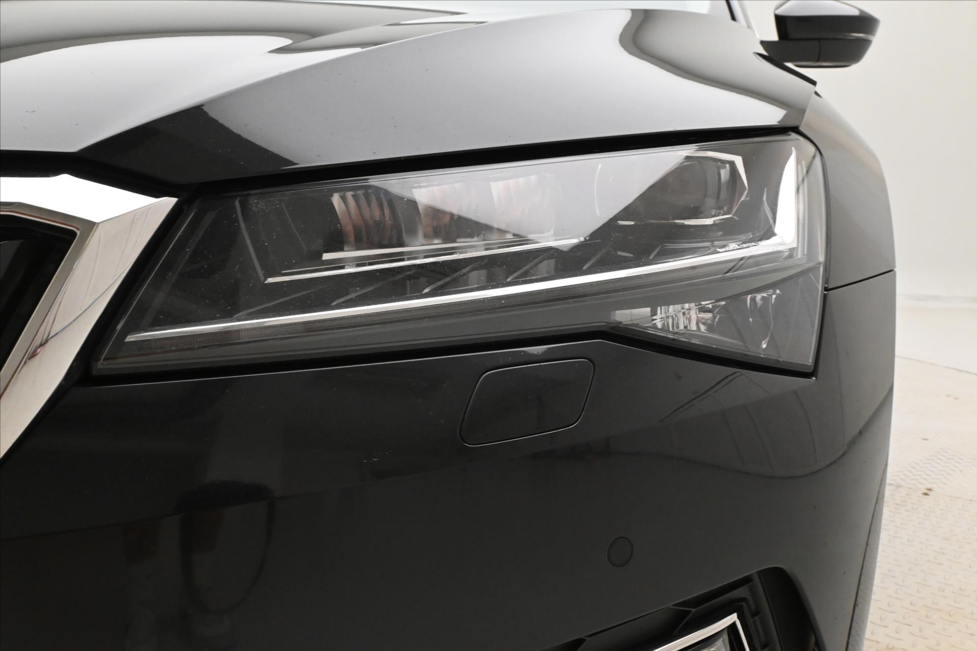 Hlavní fotografie vozu Škoda Superb 2,0 TDI 110 kW DSG STYLE Záruka až 5 let (31)