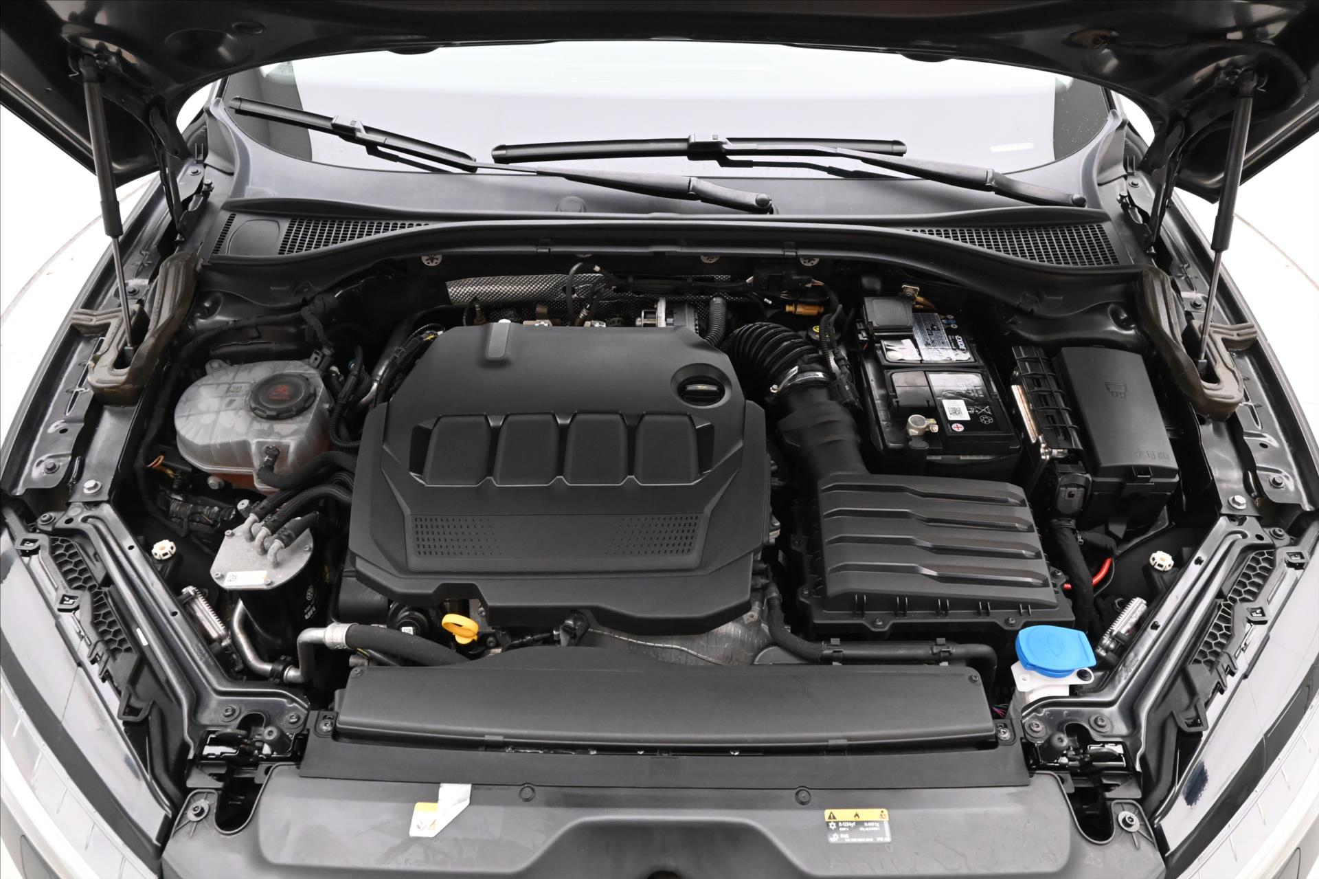 Hlavní fotografie vozu Škoda Superb 2,0 TDI 110 kW DSG STYLE Záruka až 5 let (9)
