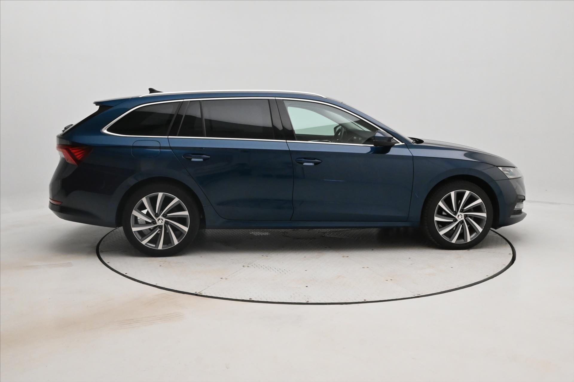 Hlavní fotografie vozu Škoda Octavia 2,0 TDI 110kW DSG Style Záruka až 5 let (4)