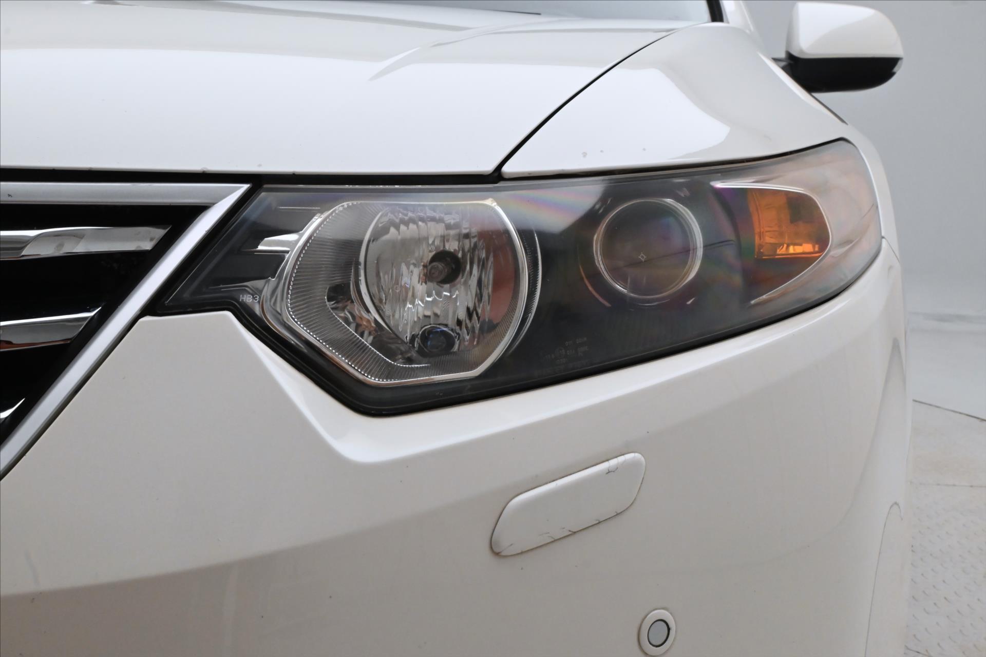 Hlavní fotografie vozu Honda Accord 2,2 i-DTEC 110 kW Manuál (28)