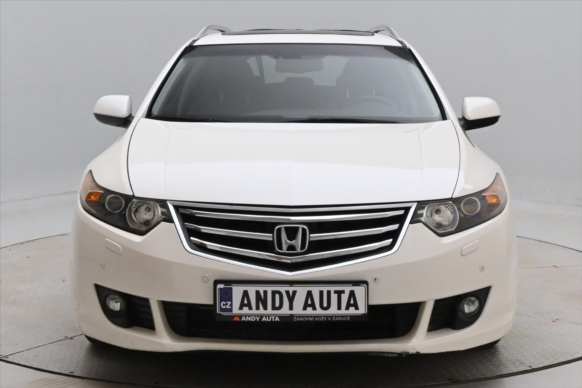 Hlavní fotografie vozu Honda Accord 2,2 i-DTEC 110kW Manuál (2)