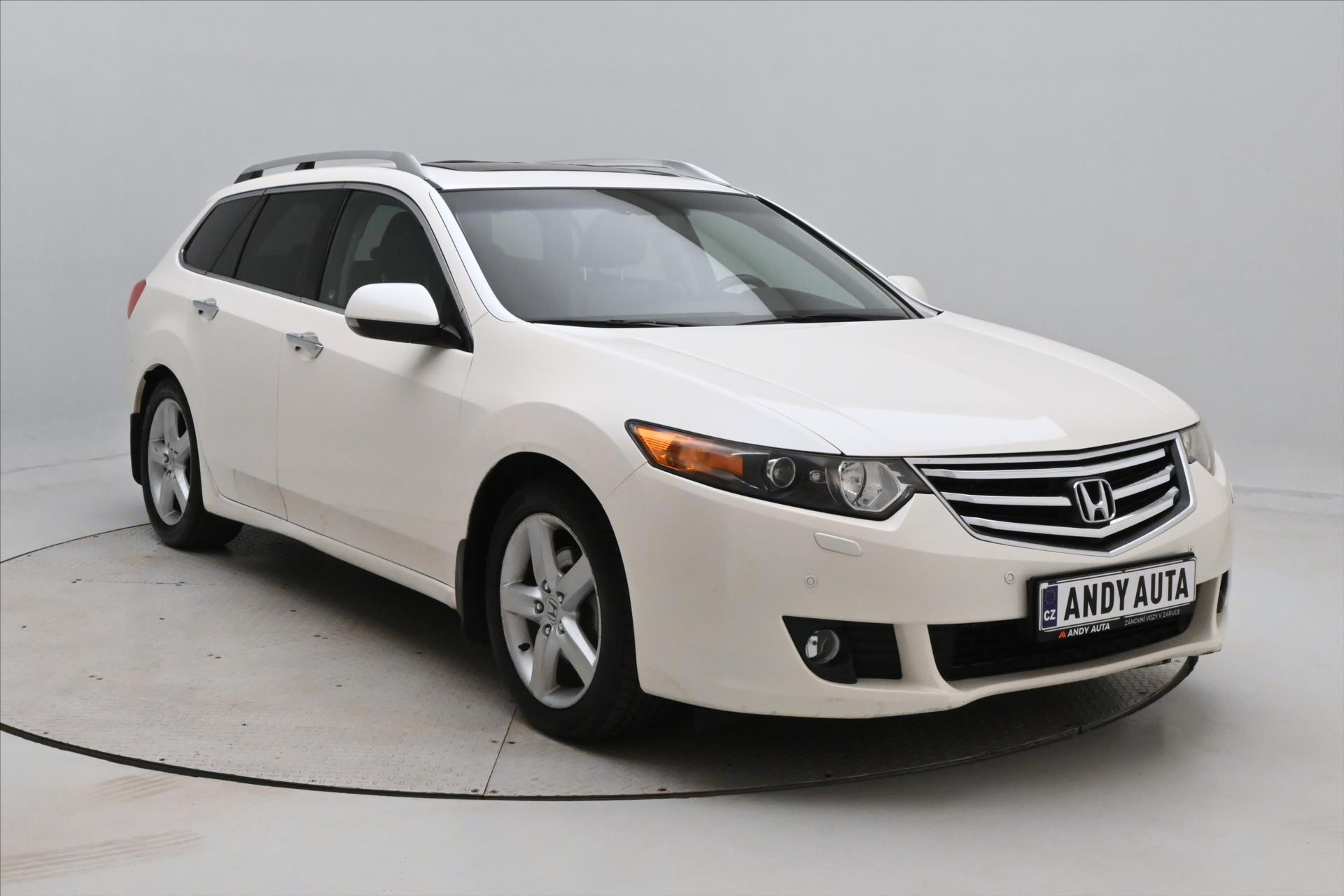 Hlavní fotografie vozu Honda Accord 2,2 i-DTEC 110kW Manuál (3)