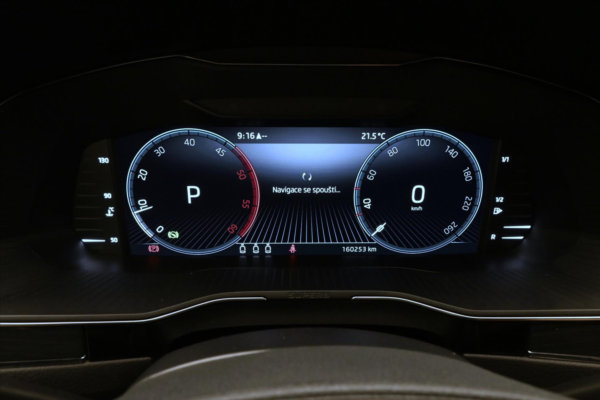 Main photo of the car Skoda Superb 2.0 TDI 110kW DSG Style Warranty up to 5 years (16)