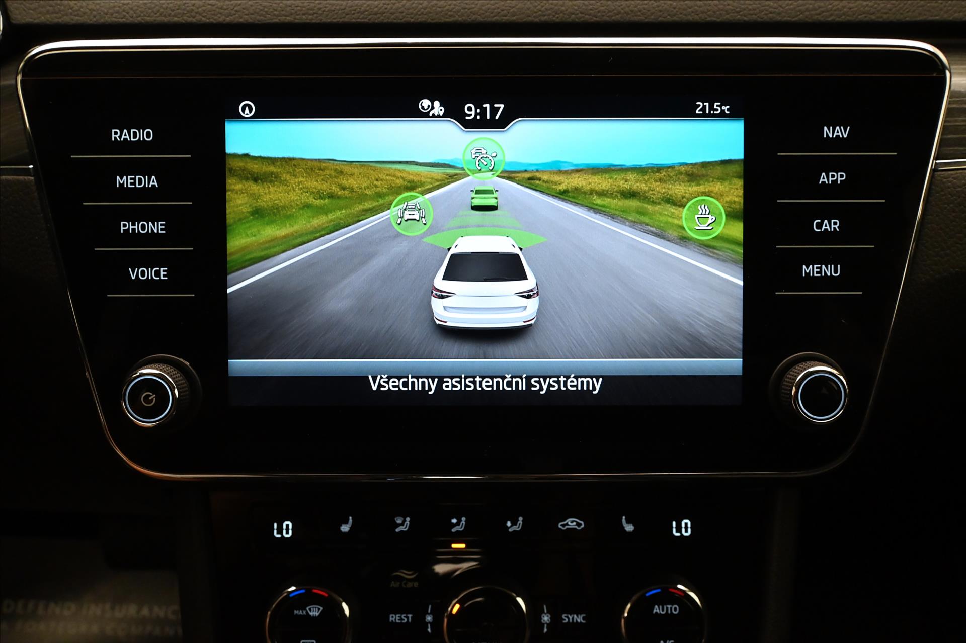Main photo of the car Skoda Superb 2.0 TDI 110kW DSG Style Warranty up to 5 years (19)