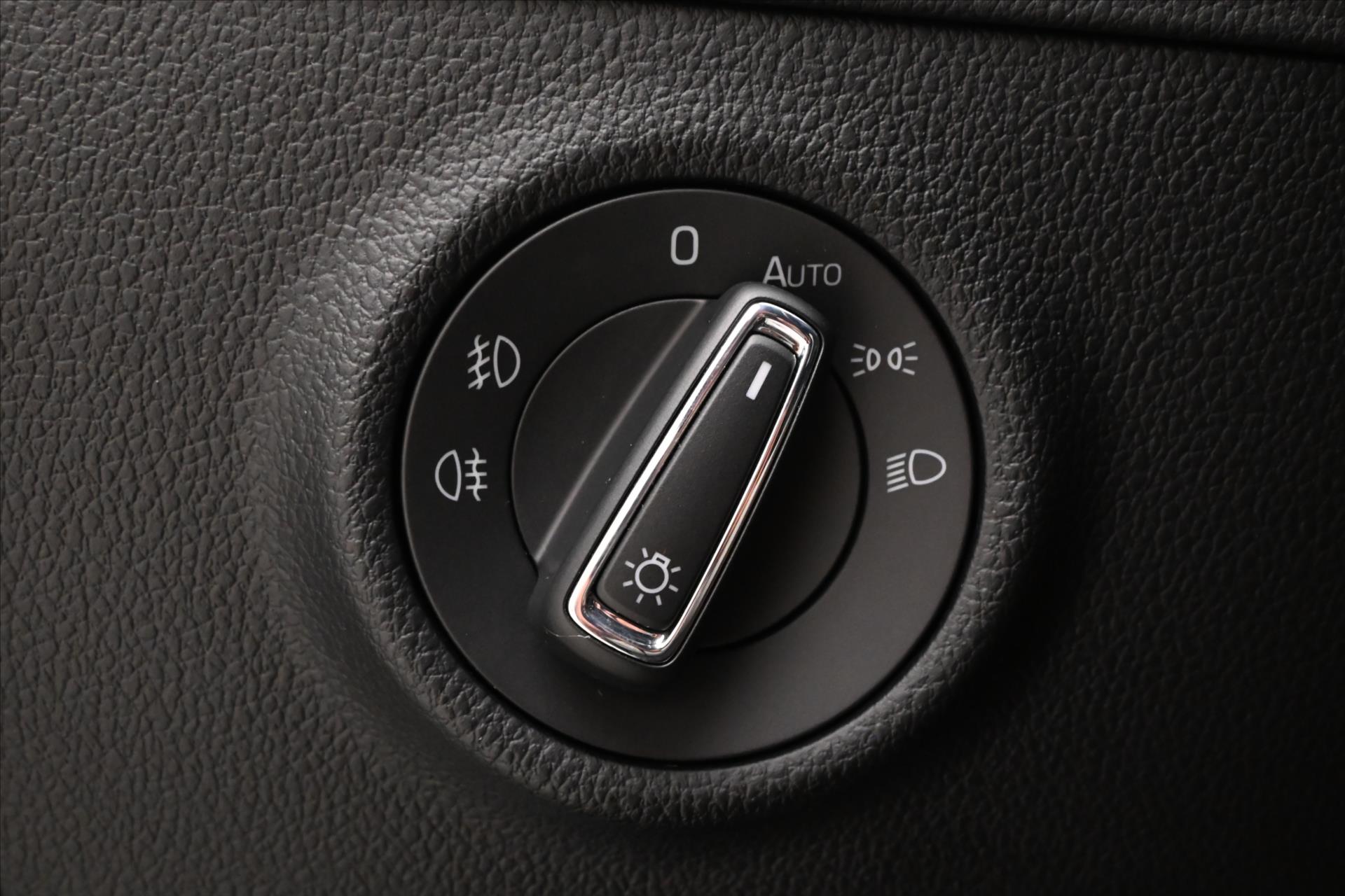 Main photo of the car Skoda Superb 2.0 TDI 110kW DSG Style Warranty up to 5 years (27)