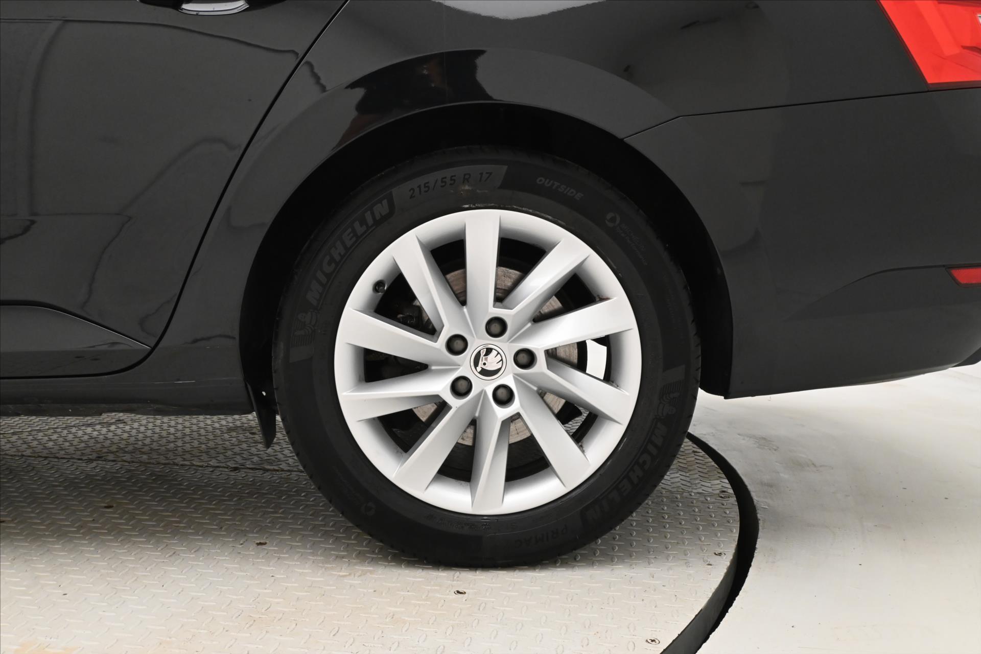 Main photo of the car Skoda Superb 2.0 TDI 110kW DSG Style Warranty up to 5 years (32)