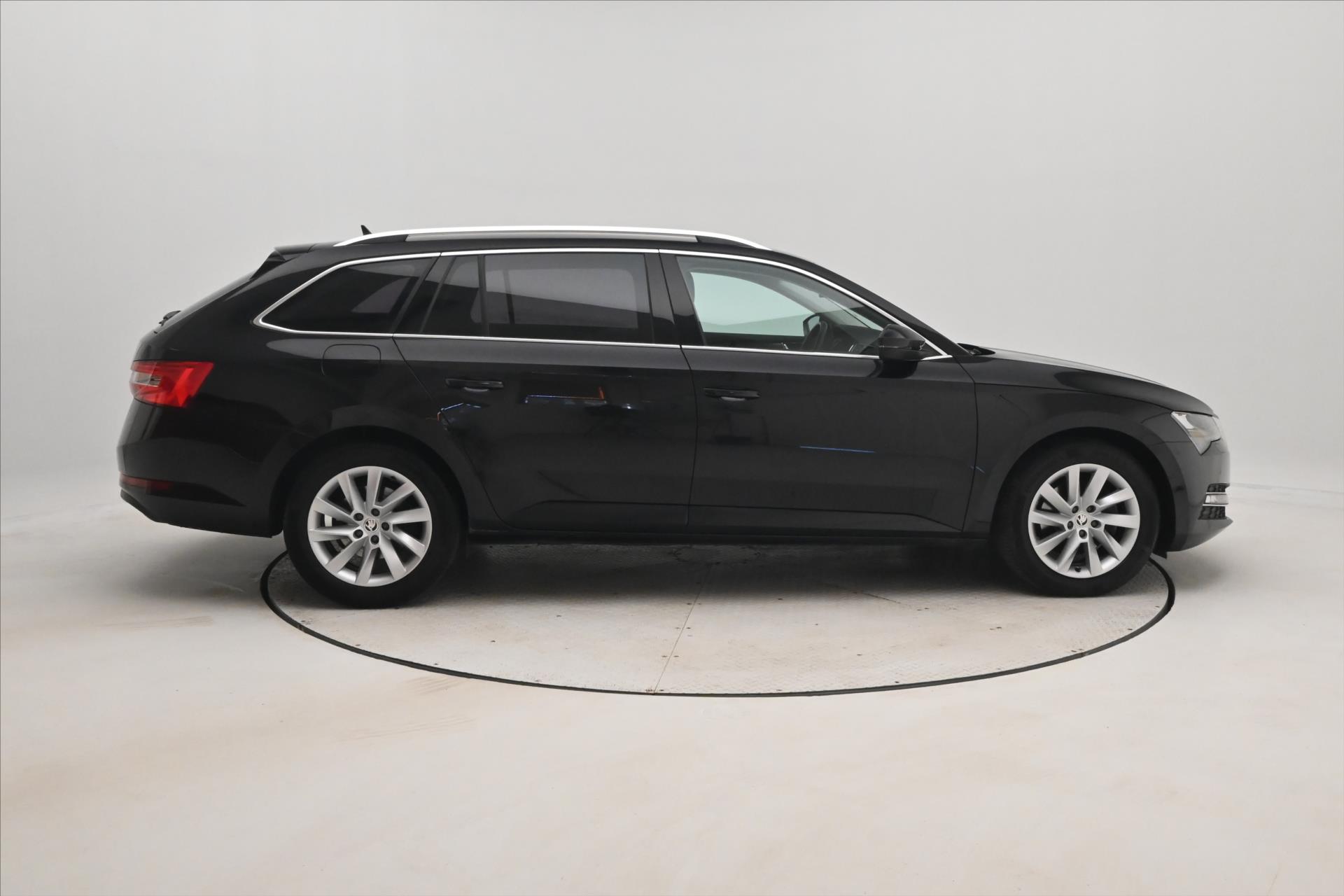 Main photo of the car Skoda Superb 2.0 TDI 110kW DSG Style Warranty up to 5 years (4)