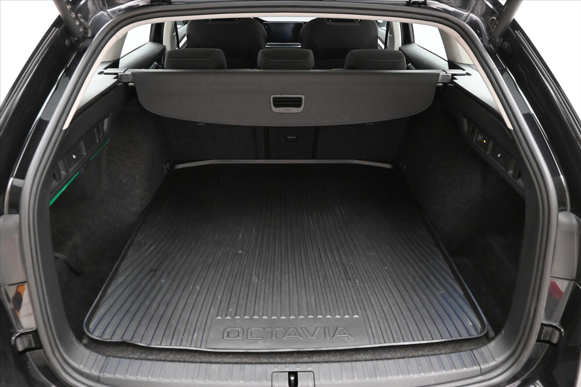 Hlavní fotografie vozu Škoda Octavia 2,0 TDI 110 kW DSG MATRIX LED Záruka až 5 let (10)