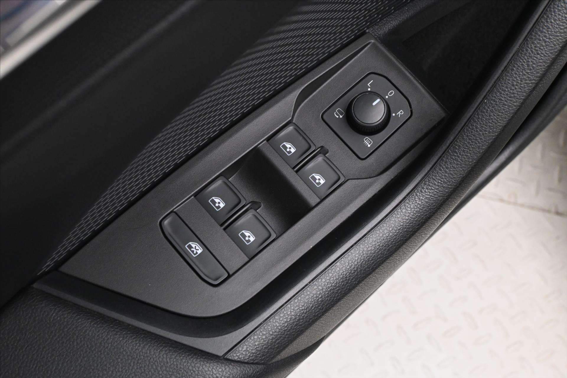 Hlavní fotografie vozu Škoda Octavia 2,0 TDI 110 kW DSG MATRIX LED Záruka až 5 let (26)