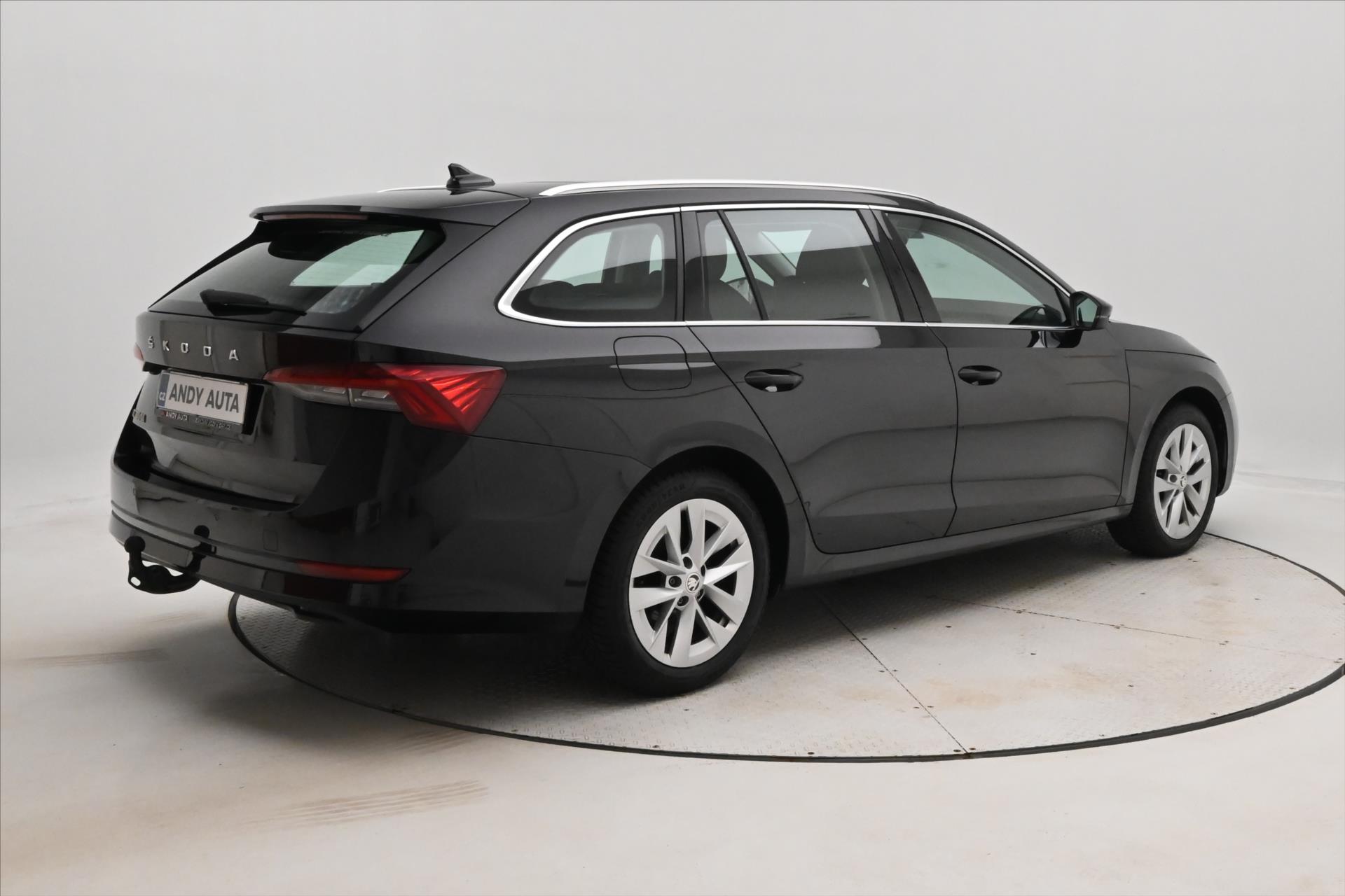 Hlavní fotografie vozu Škoda Octavia 2,0 TDI 110 kW DSG MATRIX LED Záruka až 5 let (5)