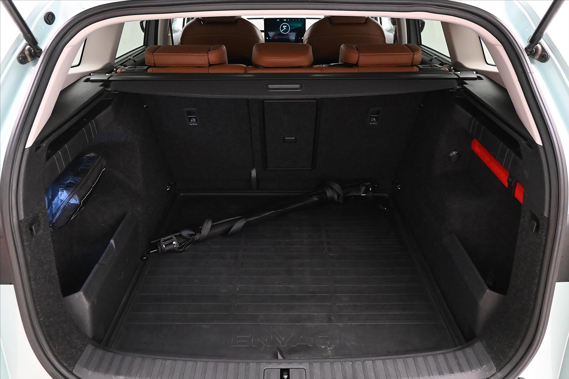 Hlavní fotografie vozu Škoda Enyaq iV 80kW 195kW 4x4 SoH 89% Záruka až 3 roky (11)