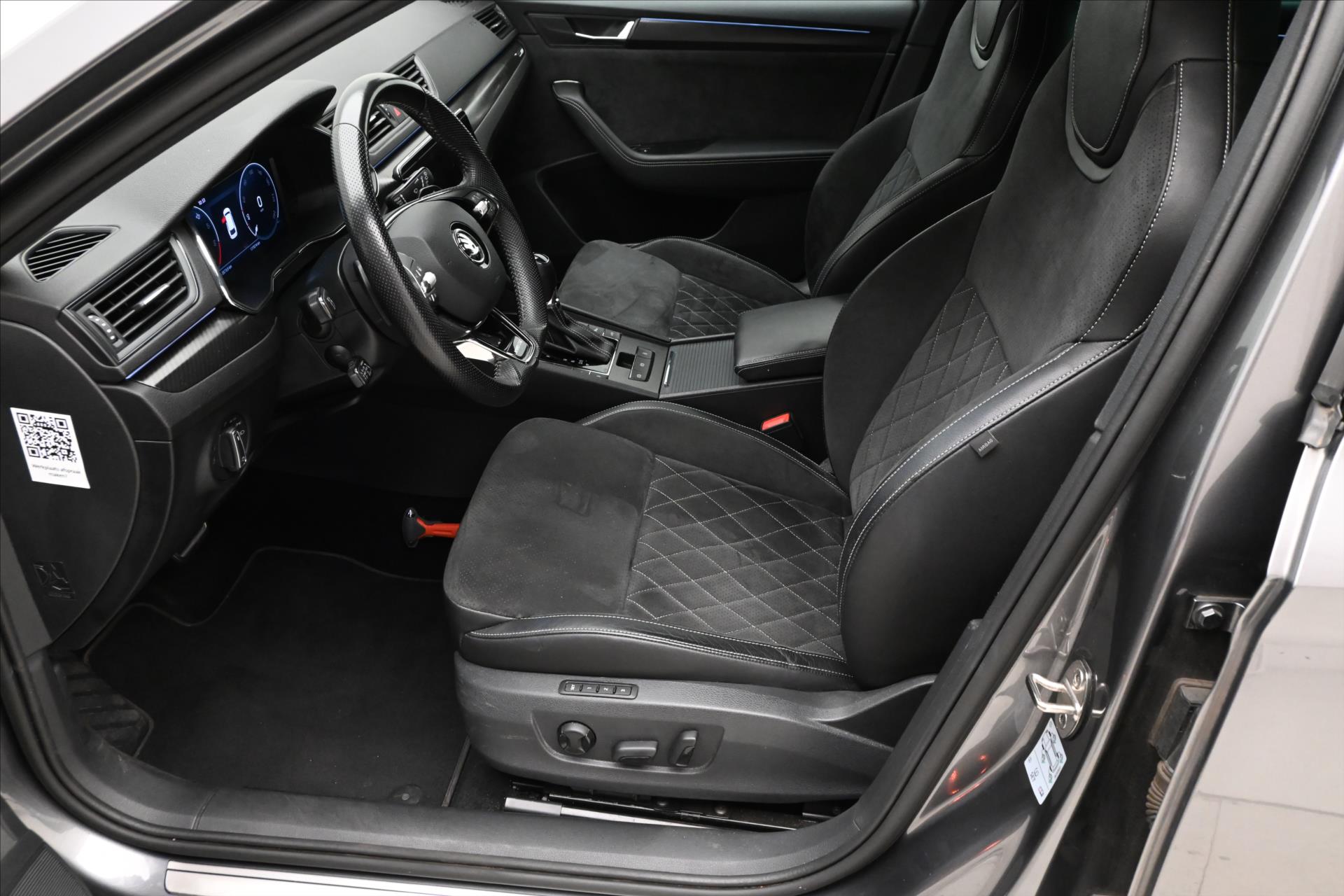 Hlavní fotografie vozu Škoda Superb 1,4 iV TSI 115kW DSG Sportline Záruka až 5 let (11)