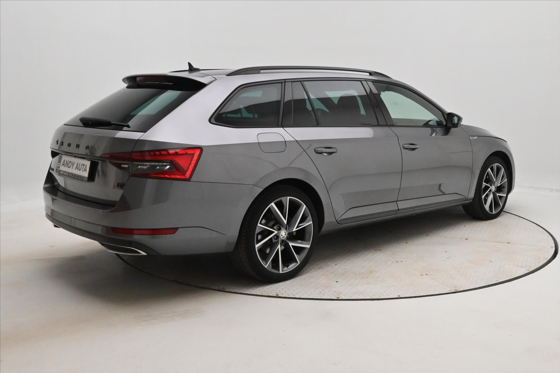 Hlavní fotografie vozu Škoda Superb 1,4 iV TSI 115kW DSG Sportline Záruka až 5 let (5)
