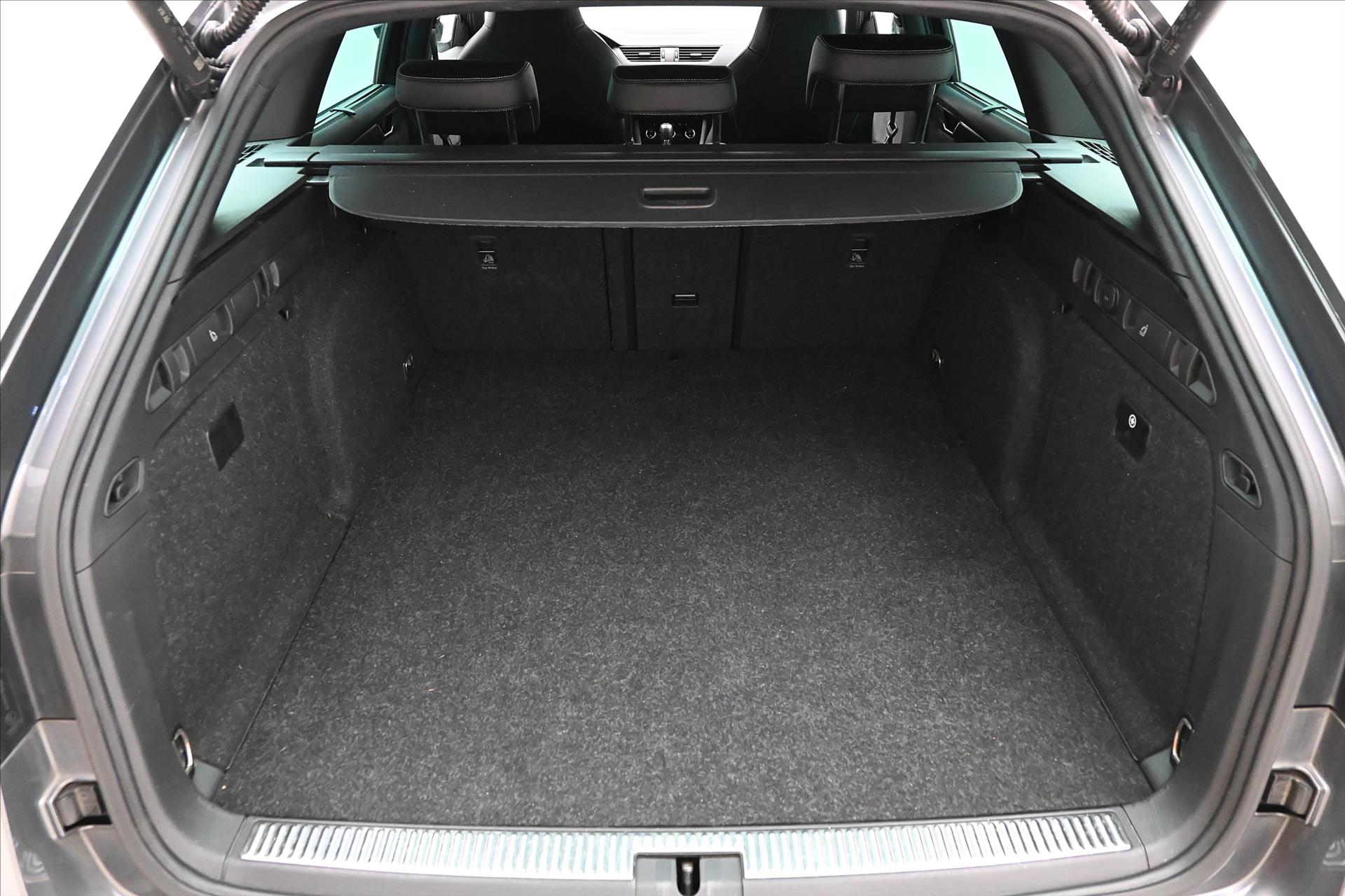 Hlavní fotografie vozu Škoda Superb 1,4 iV TSI 115kW DSG Sportline Záruka až 5 let (9)