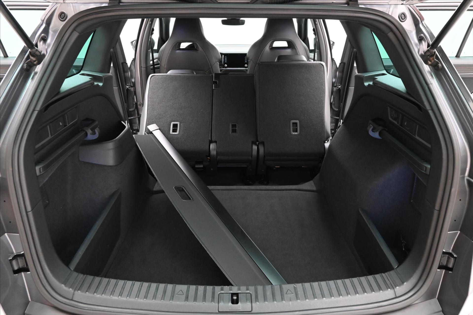 Hlavní fotografie vozu Škoda Kodiaq 1,5 TSI 110 kW SportLine Záruka až 5 let (11)