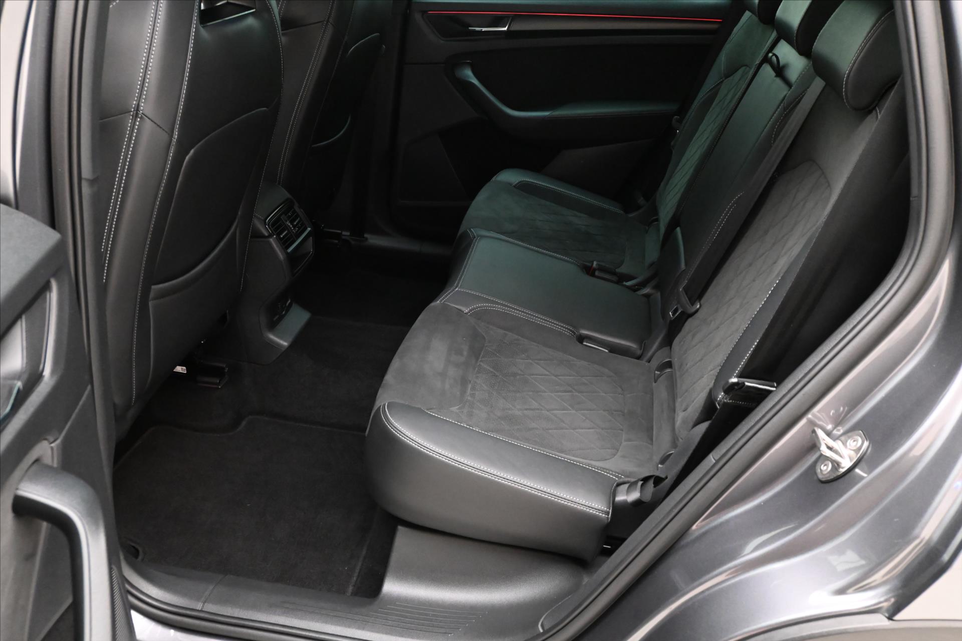 Hlavní fotografie vozu Škoda Kodiaq 1,5 TSI 110 kW SportLine Záruka až 5 let (14)