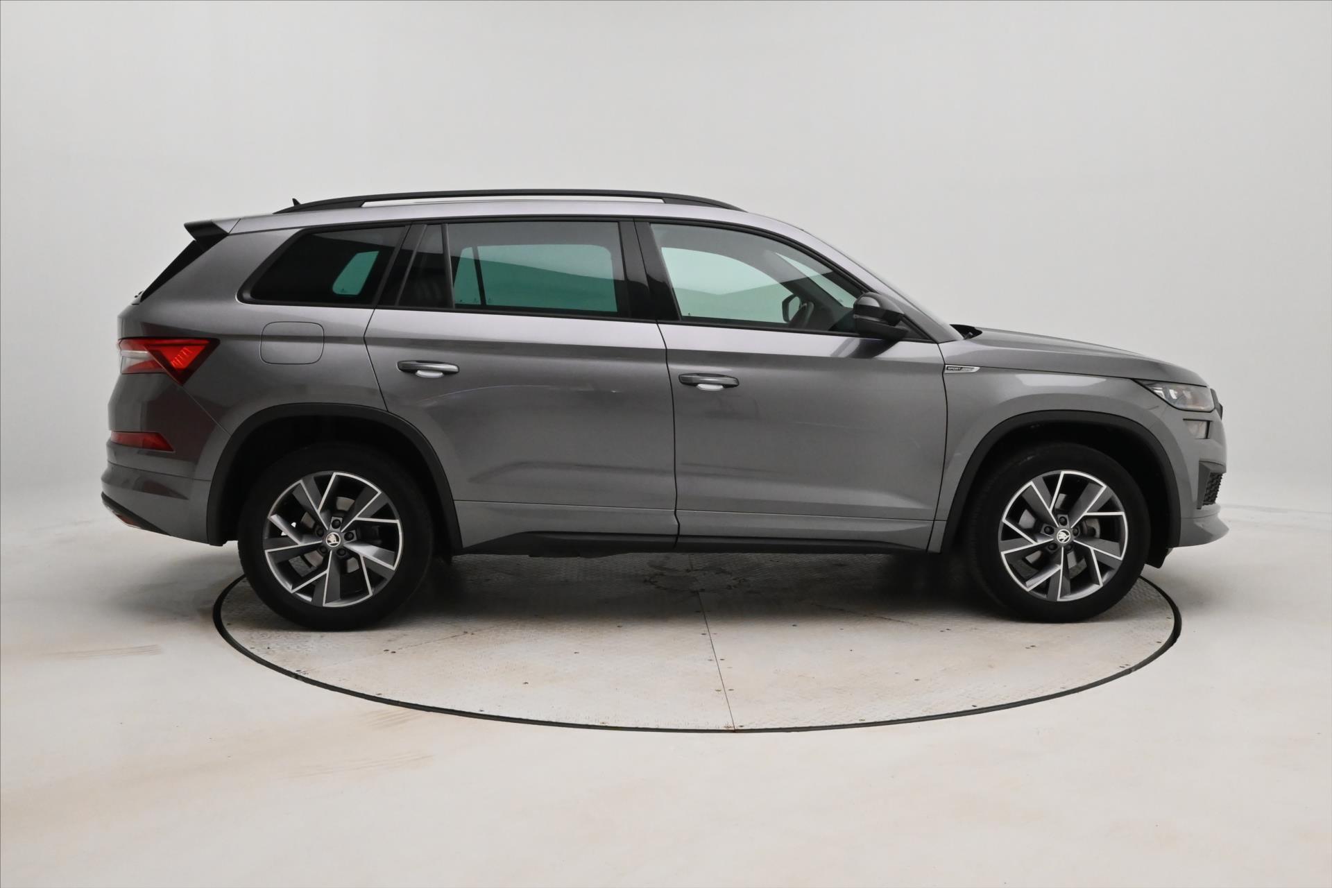 Hlavní fotografie vozu Škoda Kodiaq 1,5 TSI 110 kW SportLine Záruka až 5 let (4)