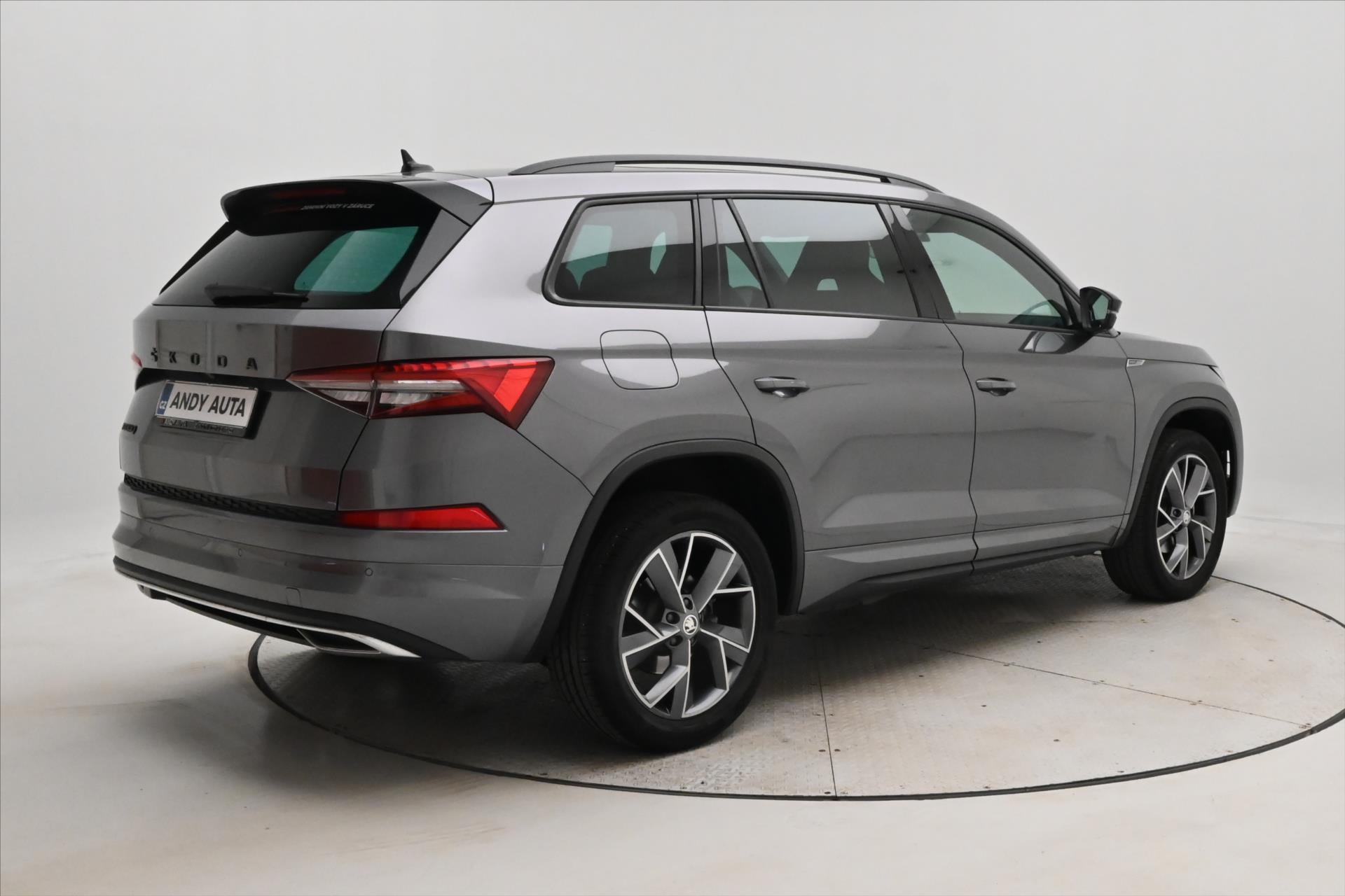 Hlavní fotografie vozu Škoda Kodiaq 1,5 TSI 110 kW SportLine Záruka až 5 let (5)