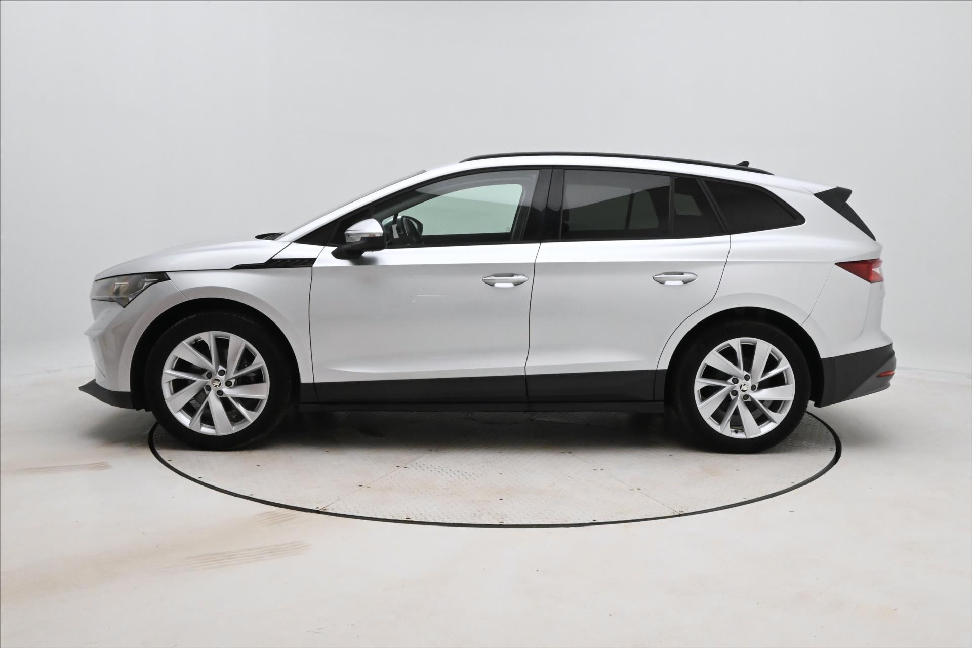 Hlavní fotografie vozu Škoda Enyaq iV 60 132kW SOH 88% FIRST Edition Záruka až 3 roky (9)